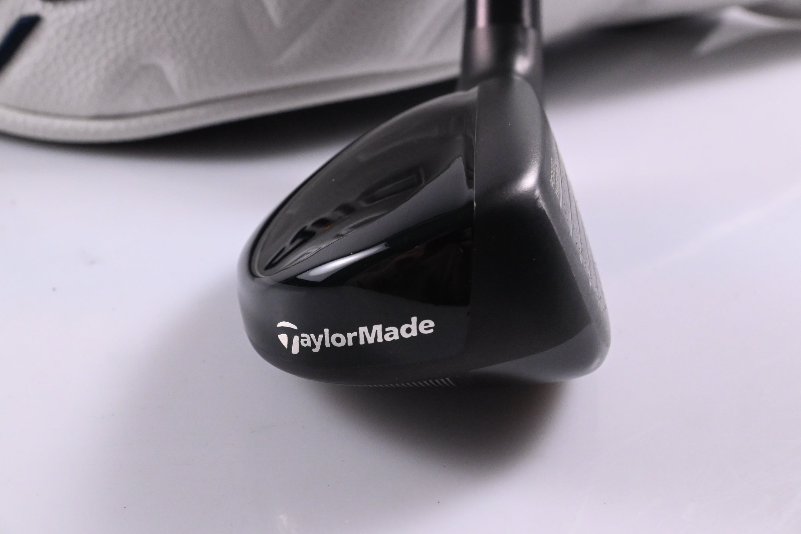 Taylormade Qi10 Tour #3 Hybrid / 19.5 Degree / X-Flex Tensei AV Limited 85