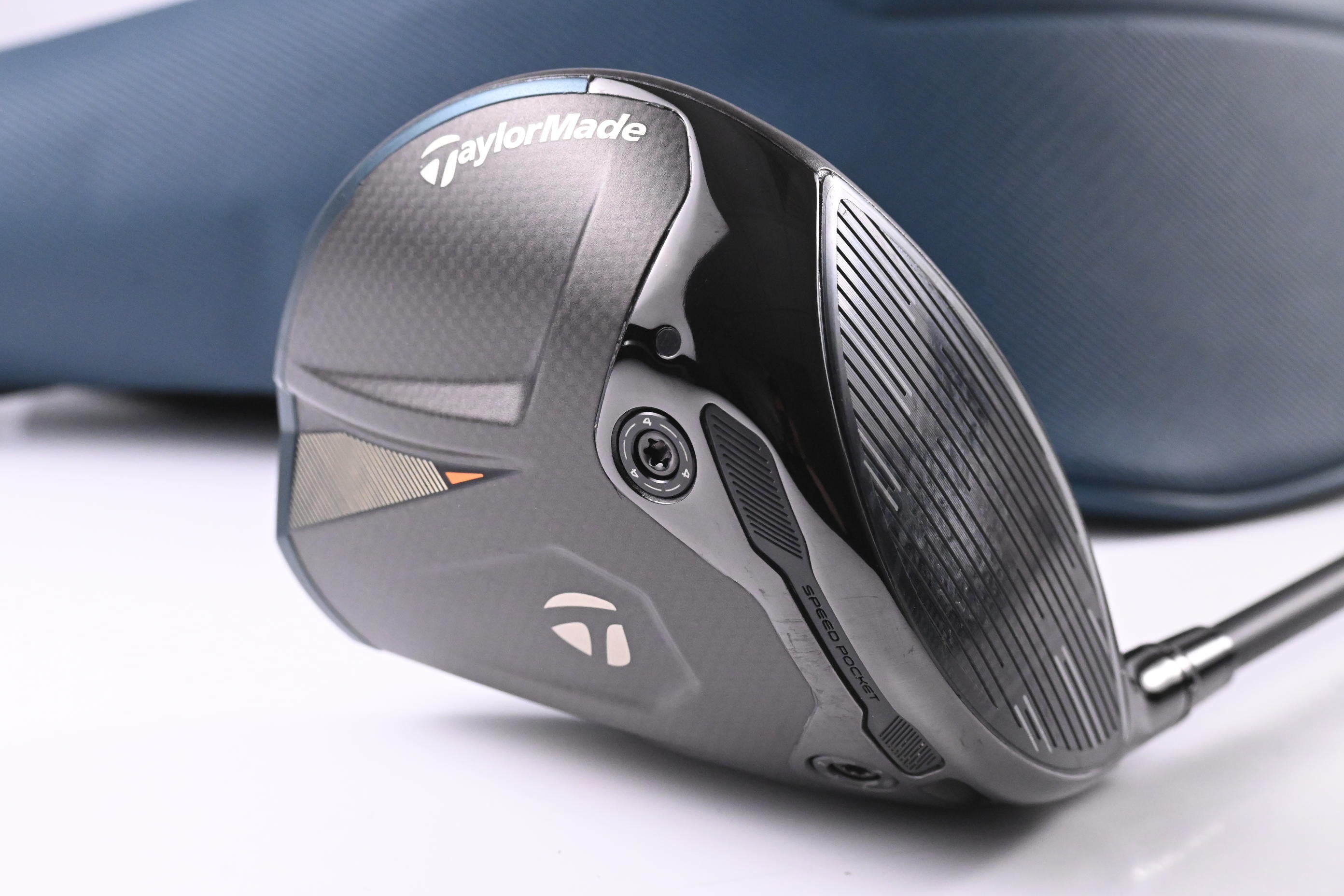 Taylormade Qi4D Driver / 9 Degree / Stiff Flex Kai'li White DarkWave 60 Shaft