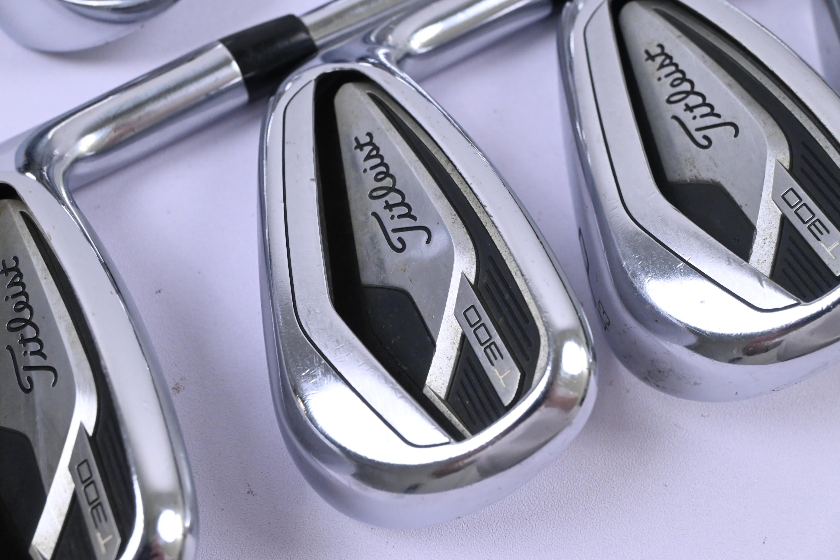 Titleist T300 2021 Irons / 5-PW+GW / Regular Flex AMT Red R300