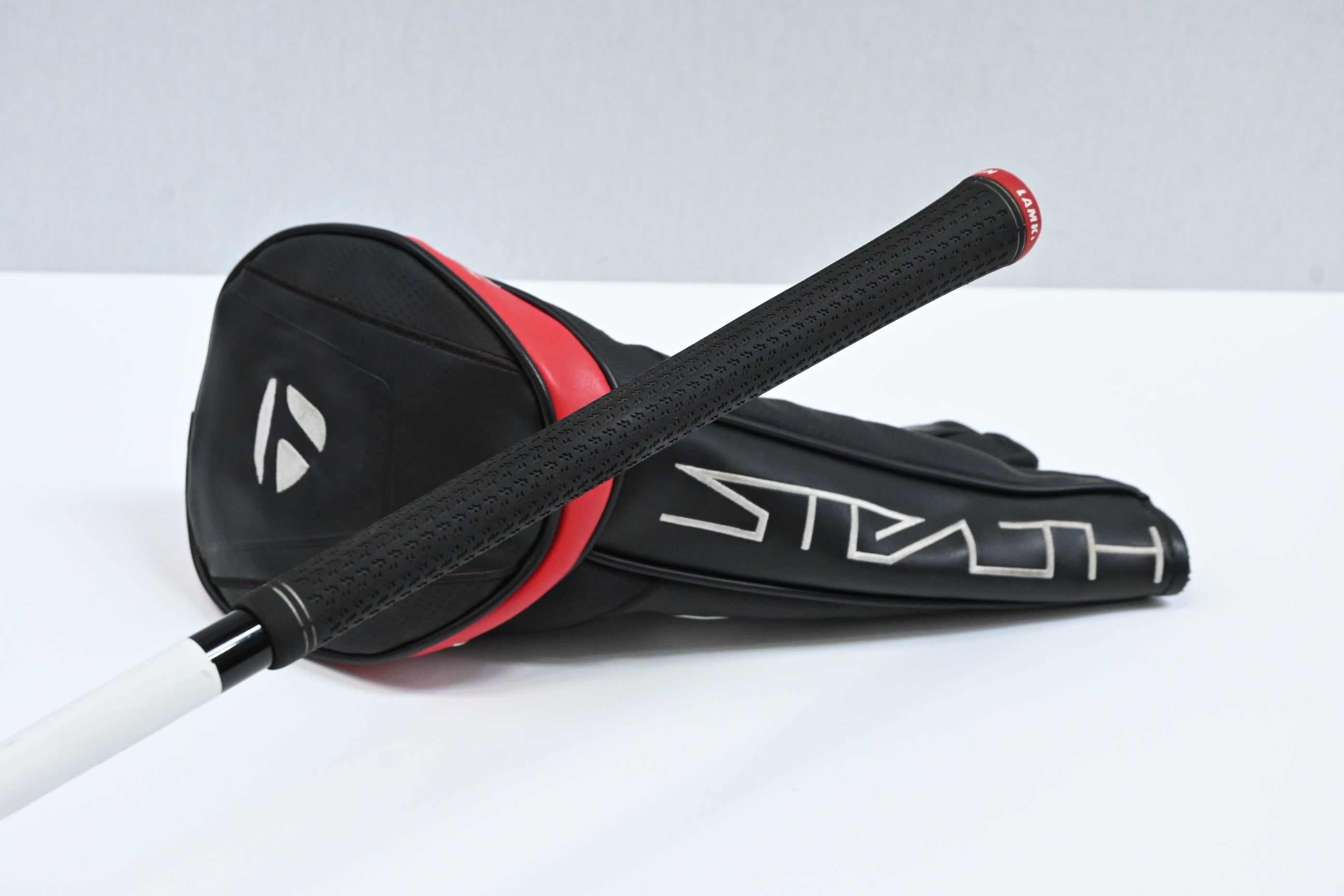 Taylormade Stealth Driver / 10.5 Degree / Regular Flex Fujikura Ventus Red 5