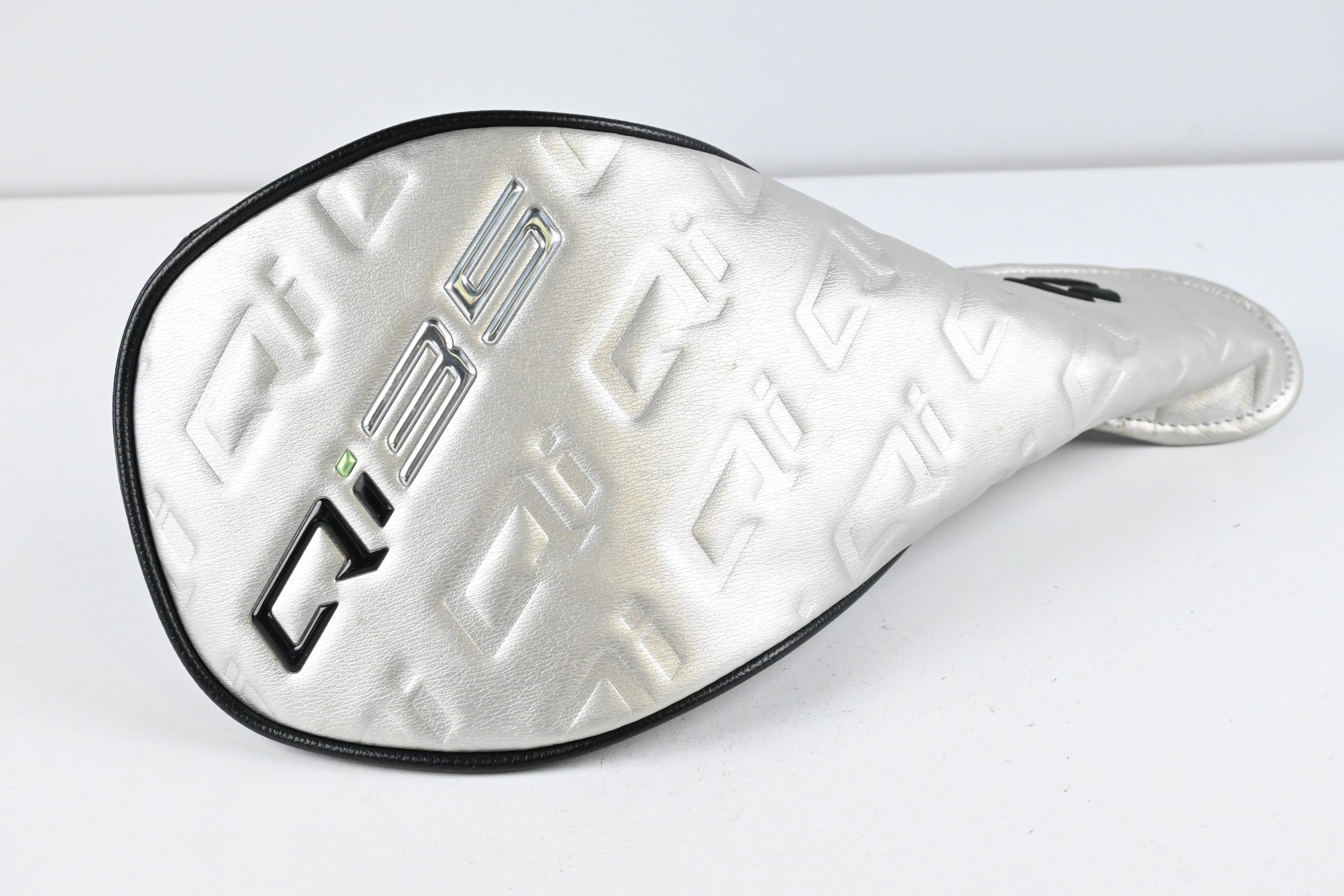 Taylormade Qi35 Driver / 9 Degree / Stiff Flex Fujikura Ventus Blue 5 Shaft