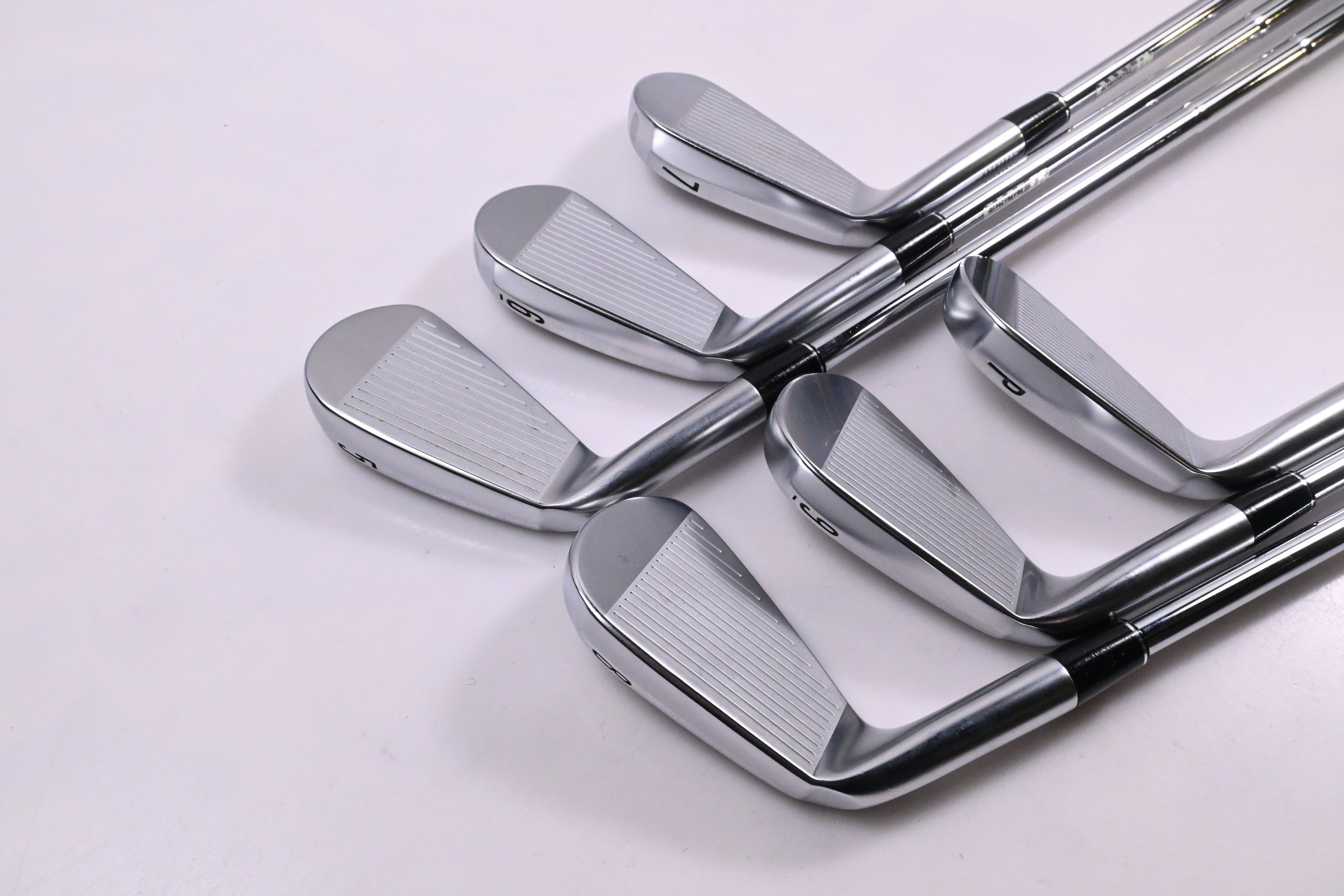 Srixon ZXi7 Irons / 5-PW / Stiff Flex Dynamic Gold Mid 115 S300 Shafts