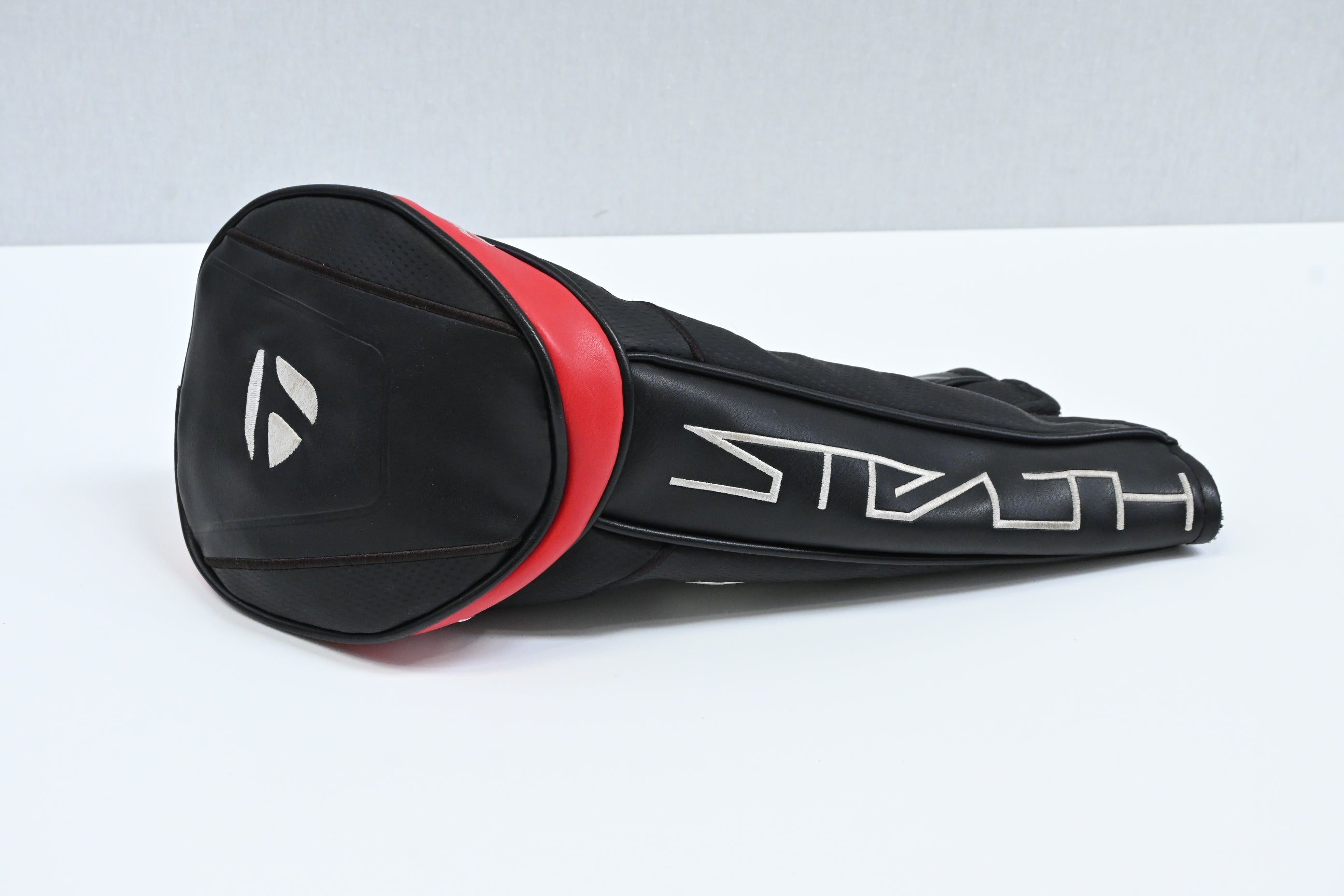 Taylormade Stealth Driver / 10.5 Degree / Regular Flex Fujikura Ventus Red 5