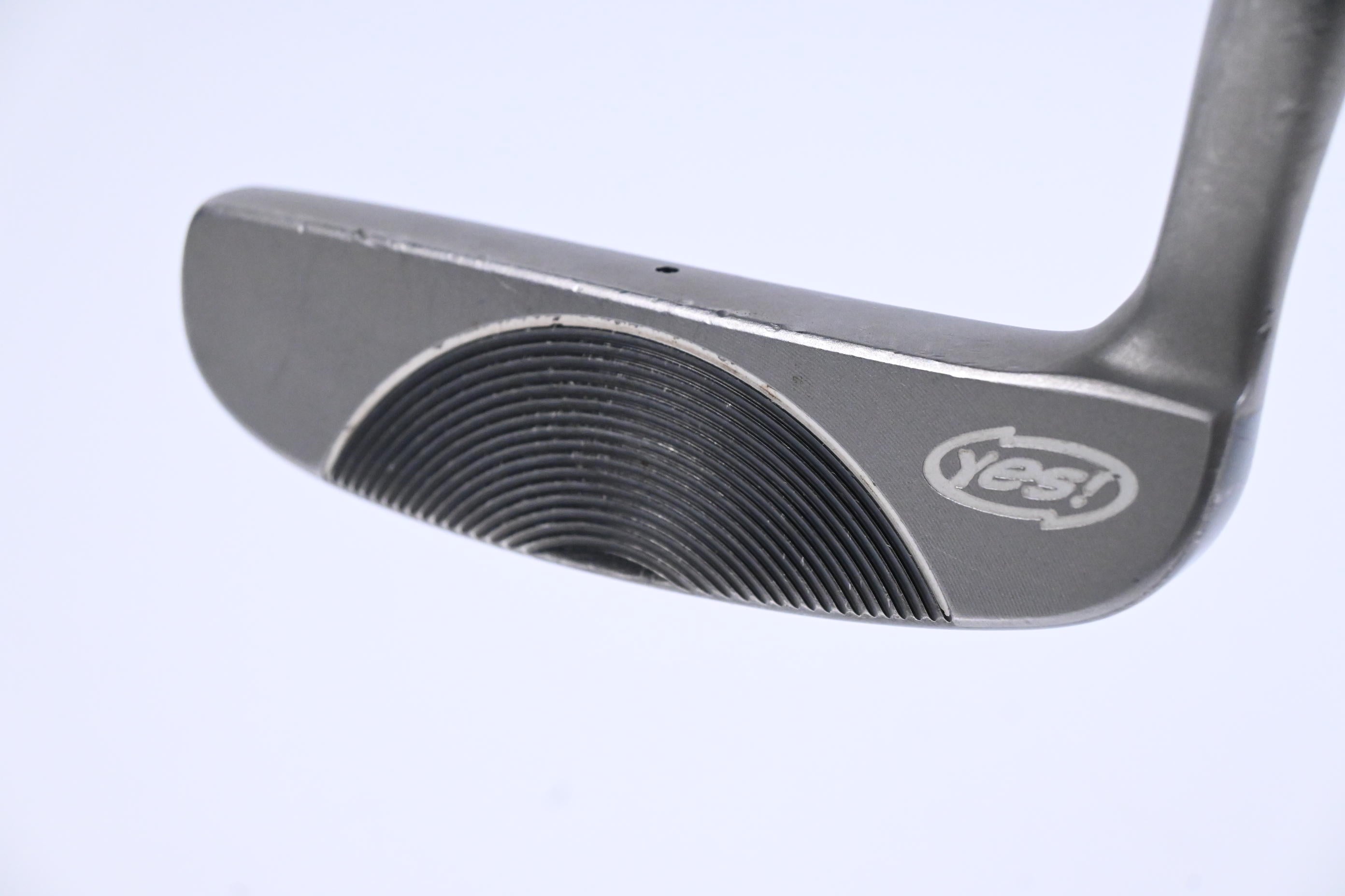 Yes! C-Groove Sophia Putter / 35 Inch