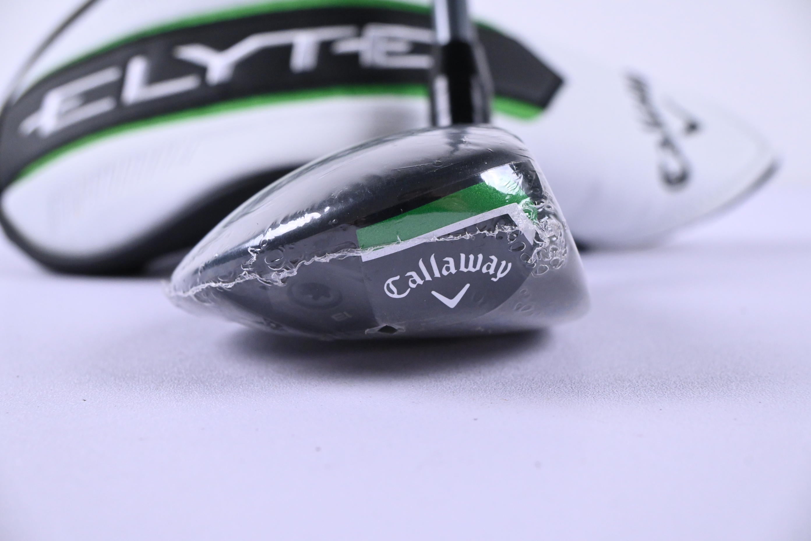 Callaway Elyte #4 Hybrid / 22 Degree / Regular Flex Denali Charcoal 60 Shaft