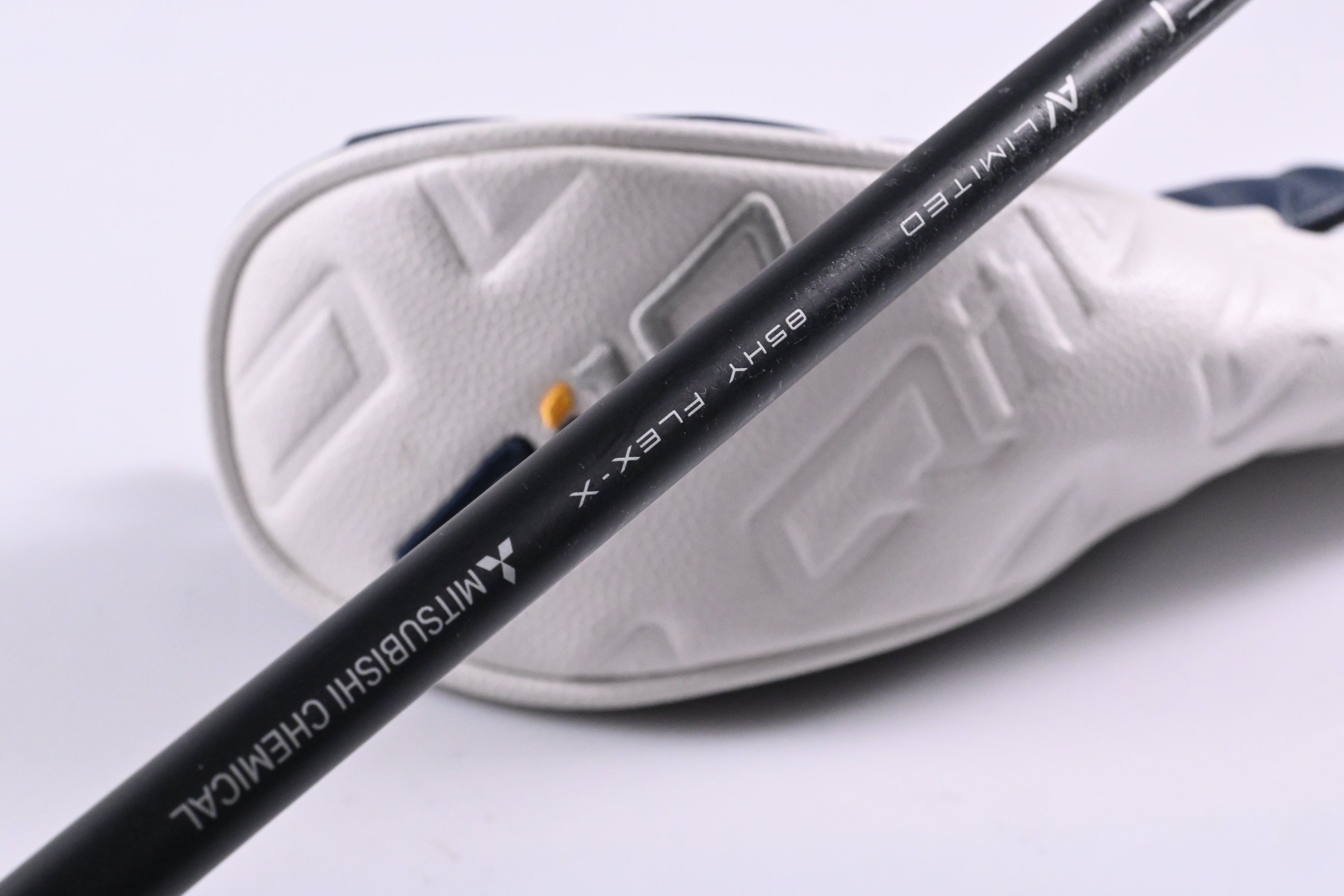 Taylormade Qi10 Tour #3 Hybrid / 19.5 Degree / X-Flex Tensei AV Limited 85