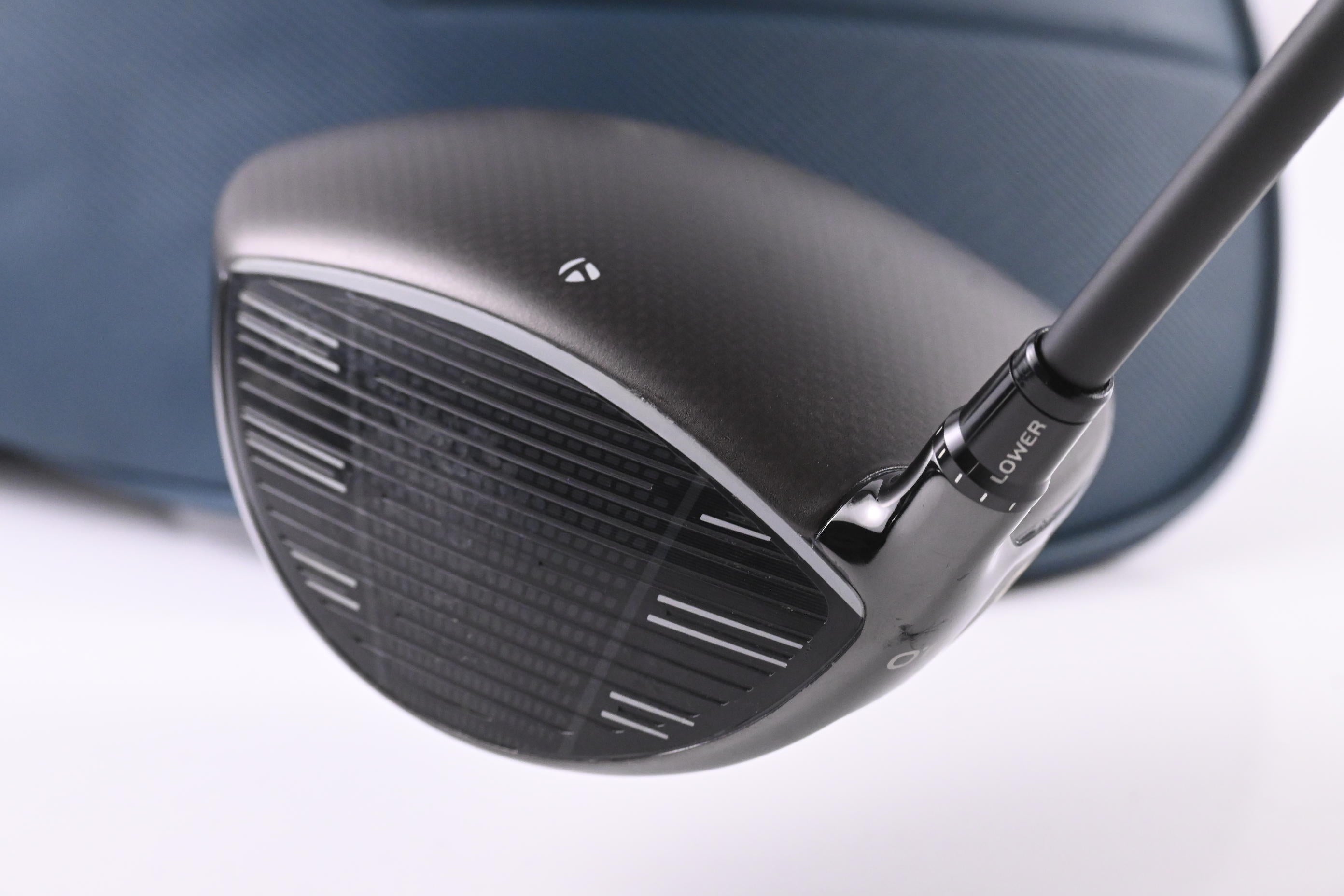 Taylormade Qi4D Driver / 9 Degree / Stiff Flex Kai'li White DarkWave 60 Shaft
