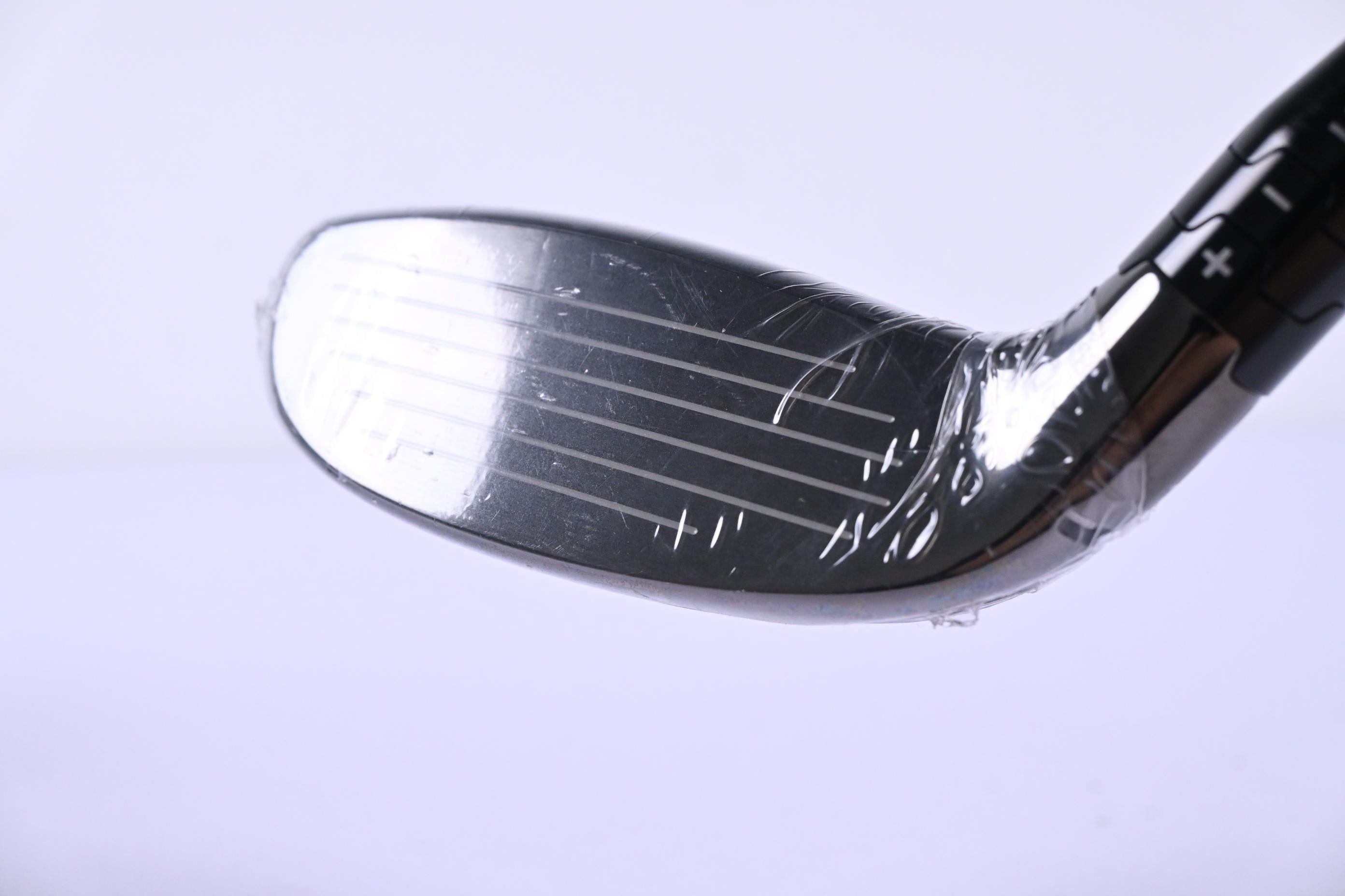 Callaway Elyte #4 Hybrid / 22 Degree / Regular Flex Denali Charcoal 60 Shaft