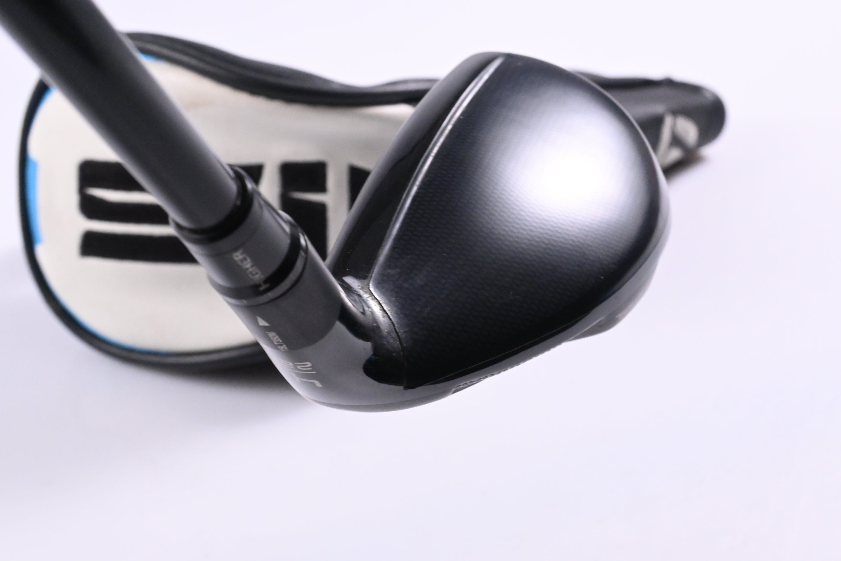 Taylormade SIM2 #4 Hybrid / 22 Degree / Stiff Flex Mitsubishi Tensei AV Blue 80