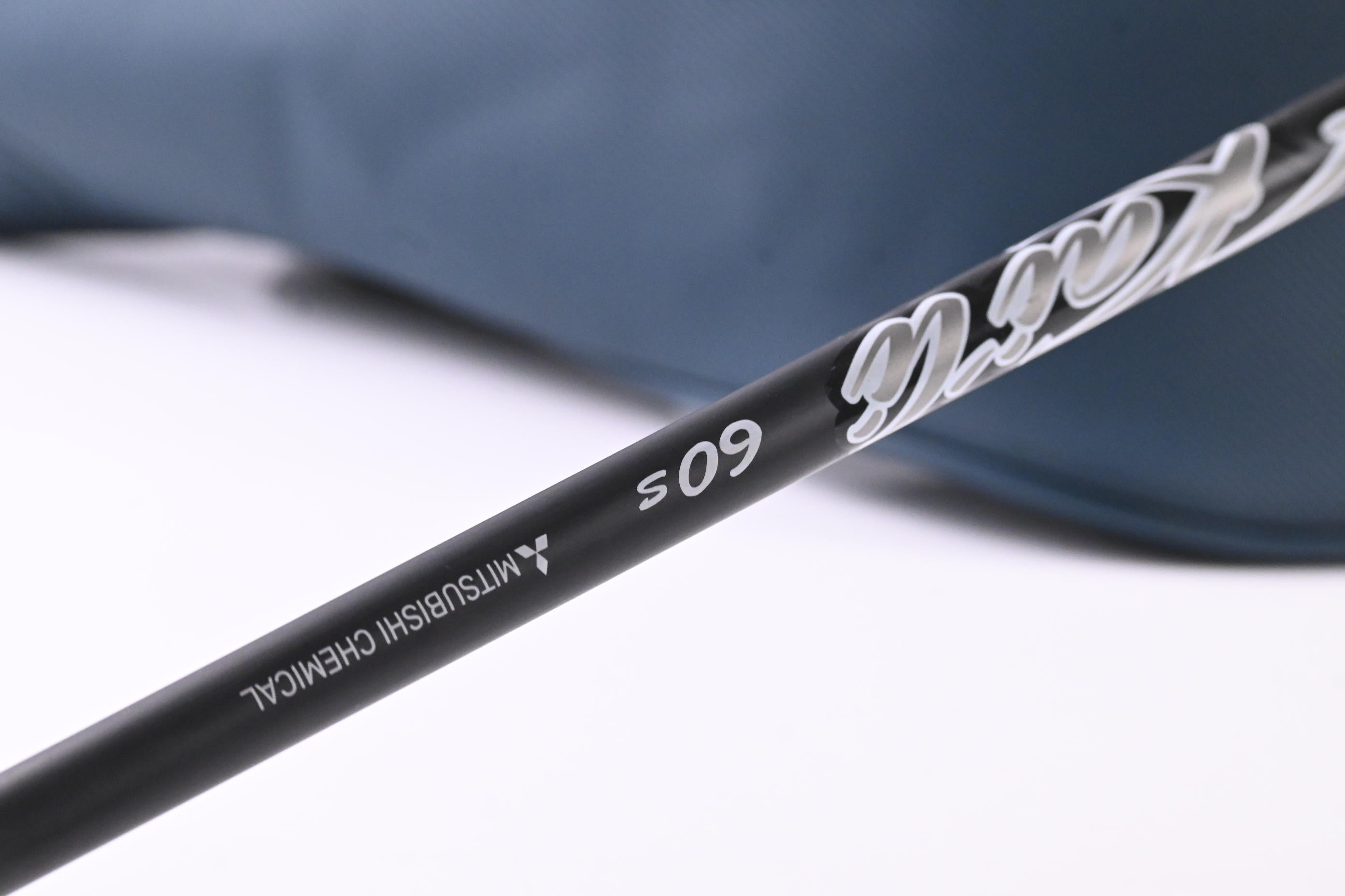 Taylormade Qi4D Driver / 9 Degree / Stiff Flex Kai'li White DarkWave 60 Shaft