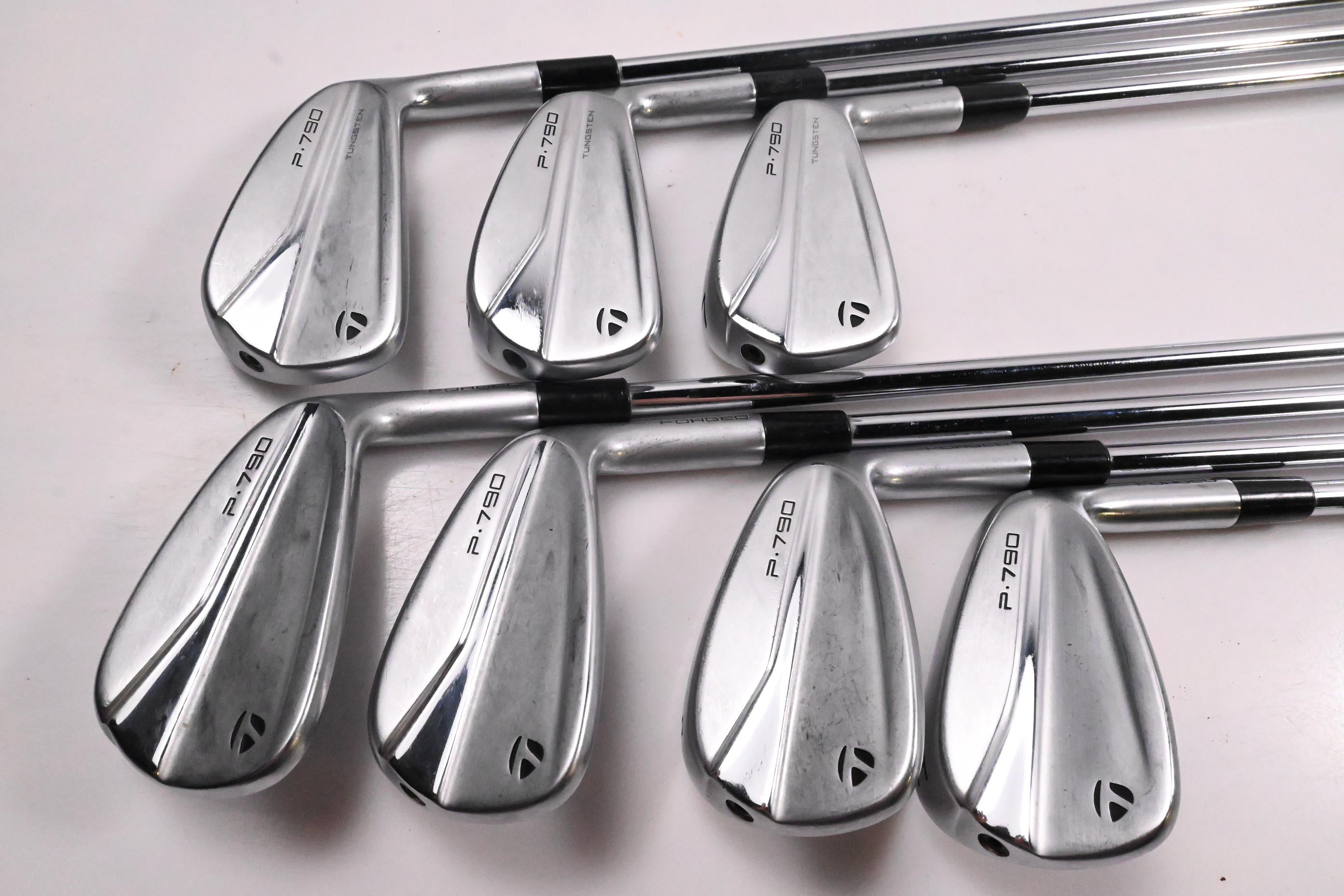 Taylormade P790 2021 Irons / 5-PW+AW / Regular Flex Dynamic Gold 95 R300 Shafts