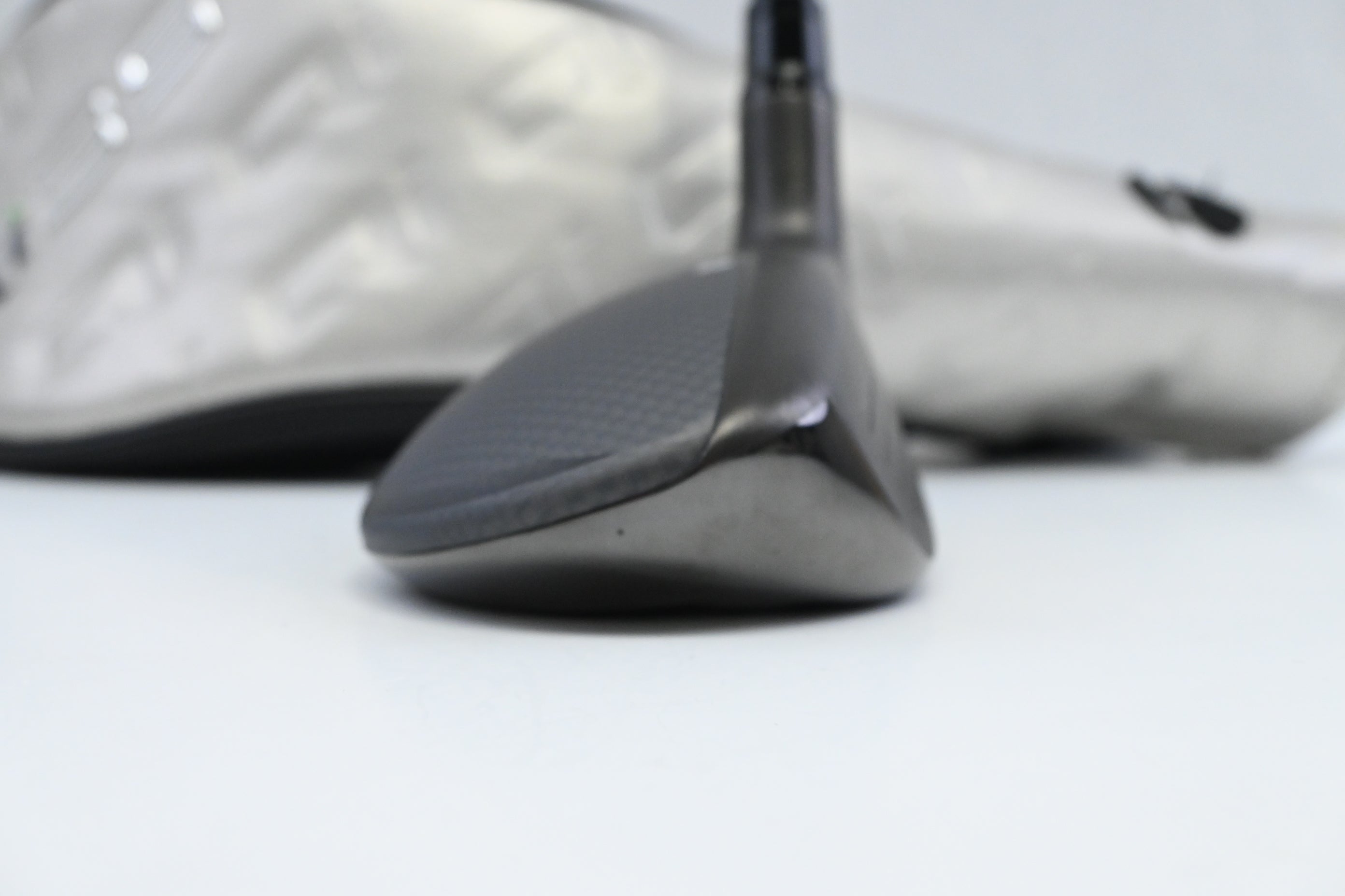 Taylormade Qi35 #4 Hybrid / 22 Degree / Regular Flex Fujikura Ventus Blue 6