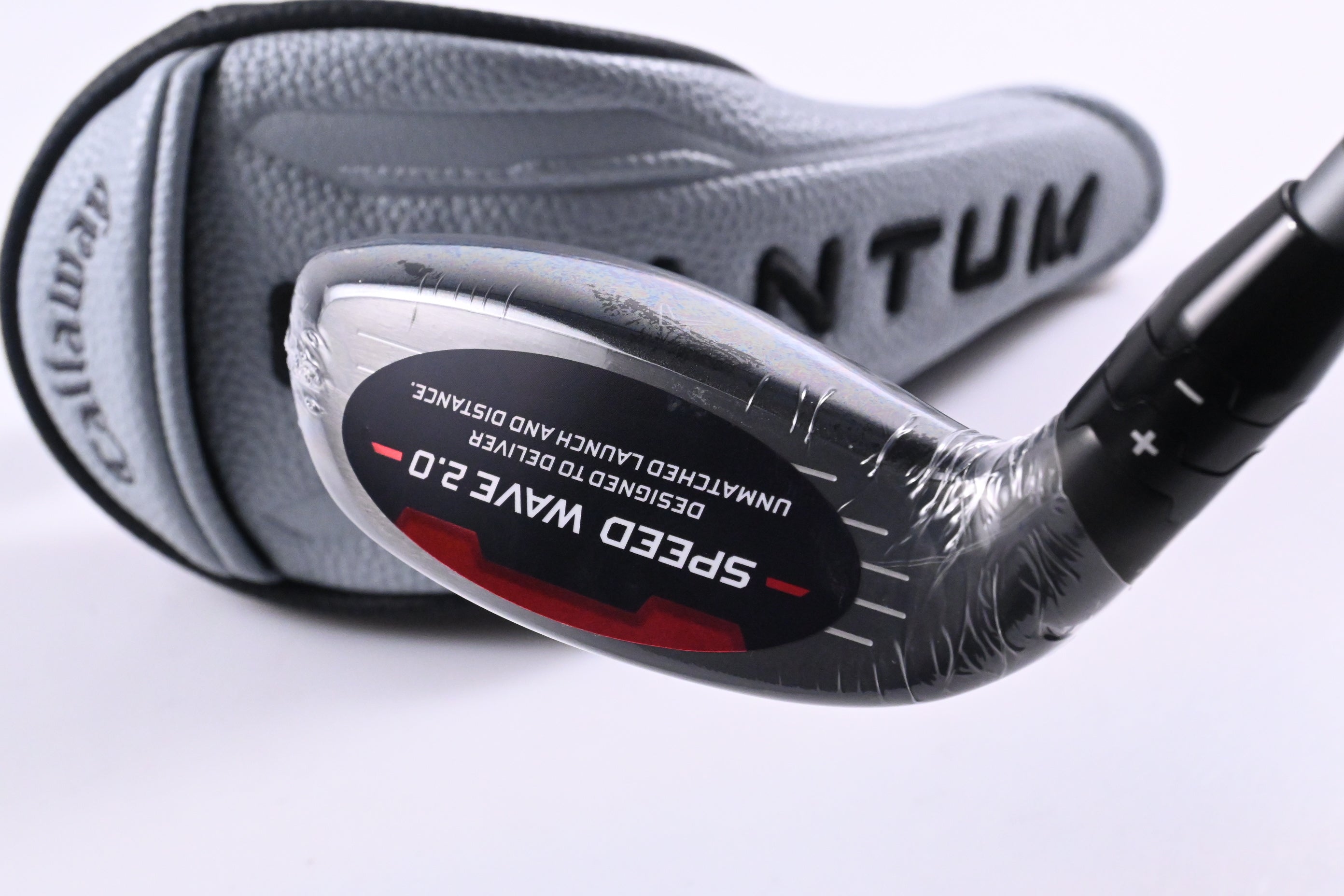 Callaway Quantum Max #3 Hybrid / 19 Degree / Stiff Flex Denali Silver 70 Shaft