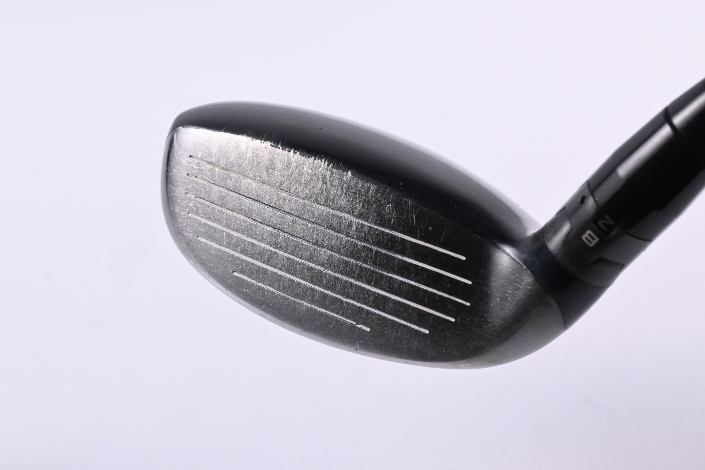 Titleist 915H #3 Hybrid / 21 Degree / Regular Flex Diamana M+ Red 60 Shaft
