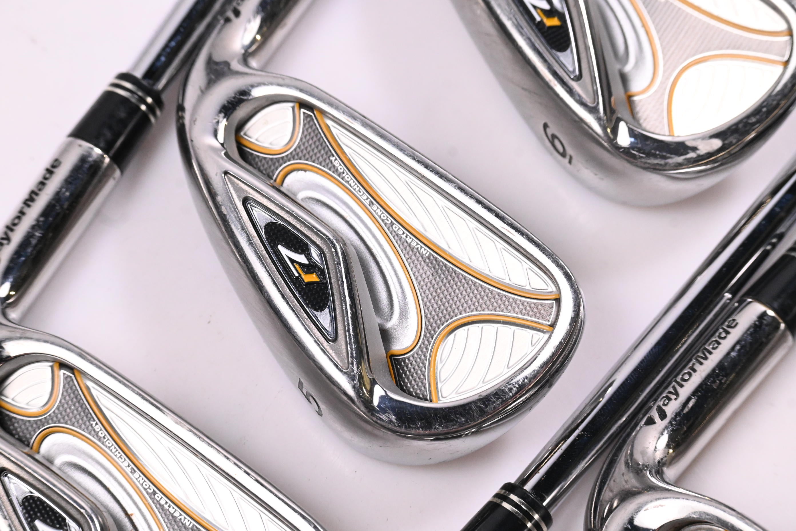 Taylormade R7 Irons / 4-PW+SW / Regular Flex Taylormade T-Step 90 Shafts