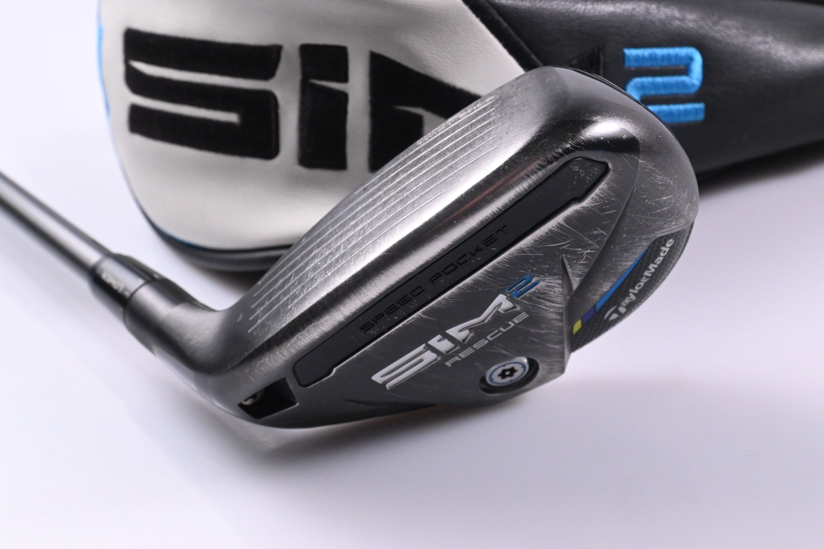 Left Hand Taylormade SIM2 #4 Hybrid / 22 Degree / Regular Flex Aldila Synergy 60