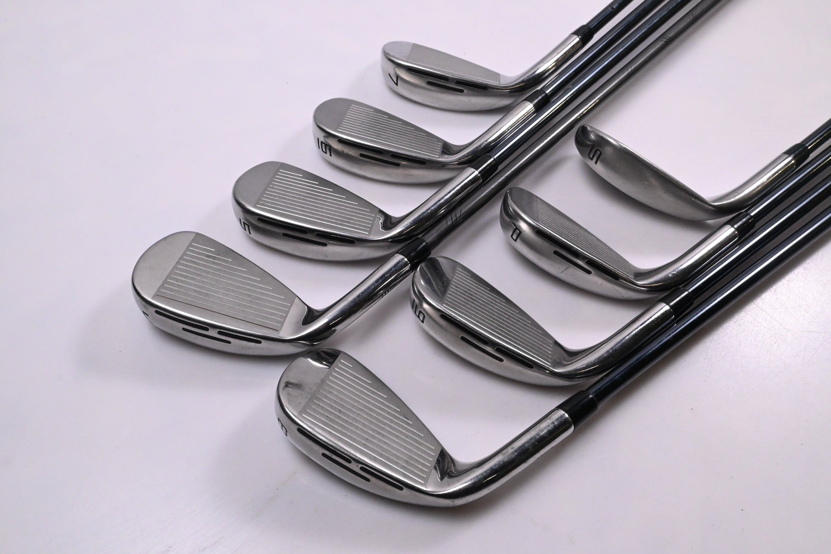 Wilson Dynapower 2023 Irons / 4-PW+SW / Senior Flex UST Recoil Dart 65 Shafts