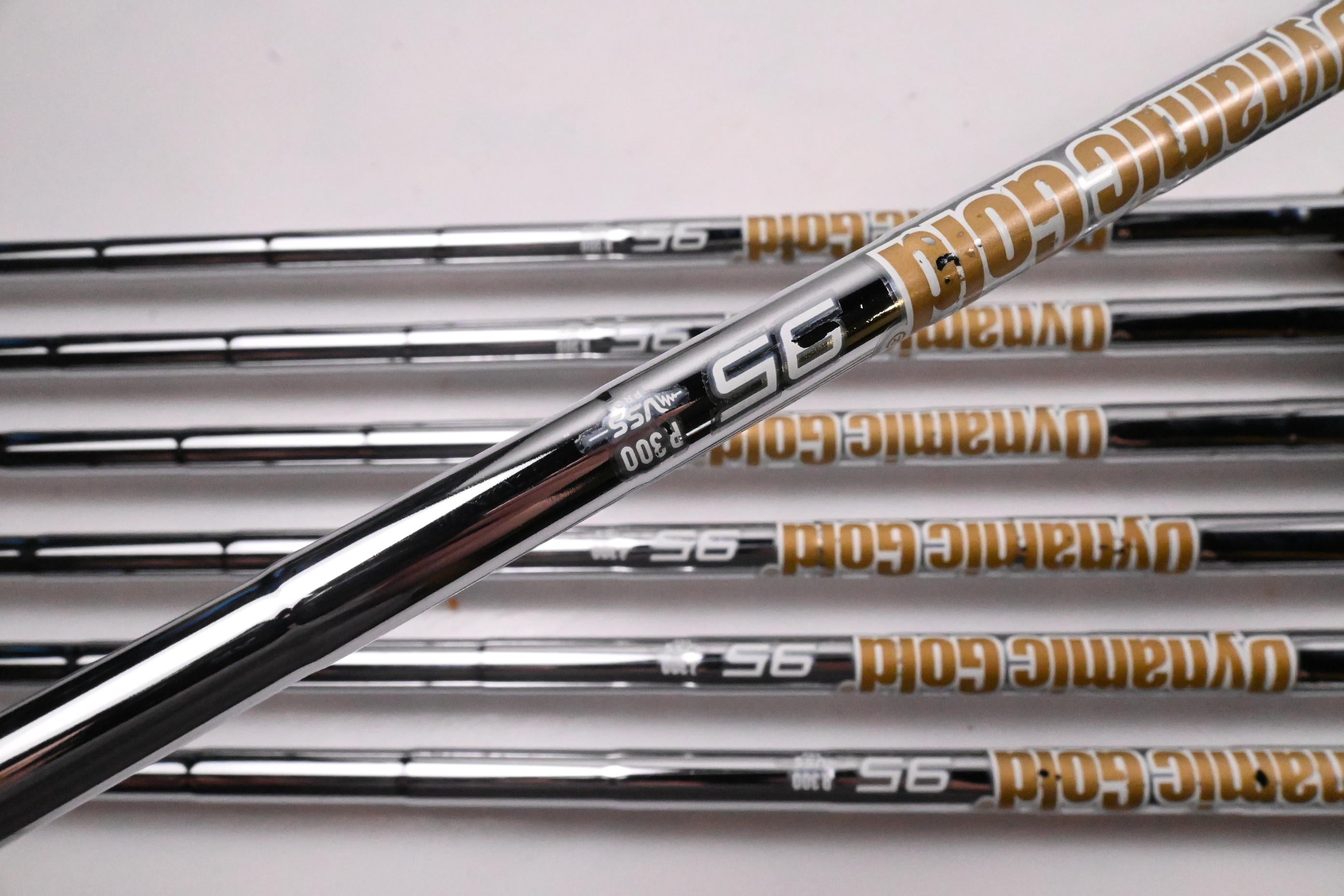 Taylormade P790 2021 Irons / 5-PW+AW / Regular Flex Dynamic Gold 95 R300 Shafts
