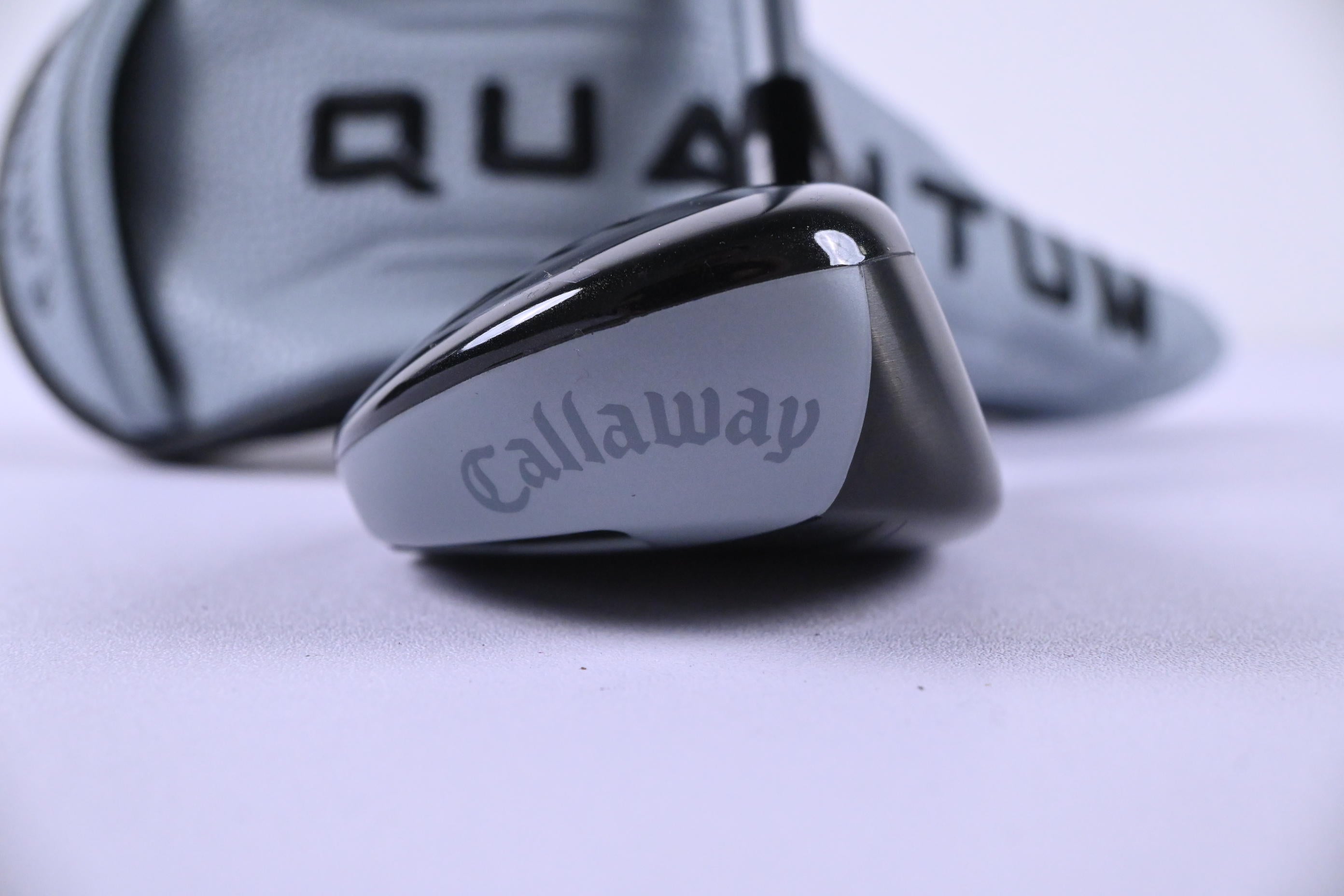 Callaway Quantum Max #4 Hybrid / 21 Degree / Regular Flex Denali Frost Silver 60