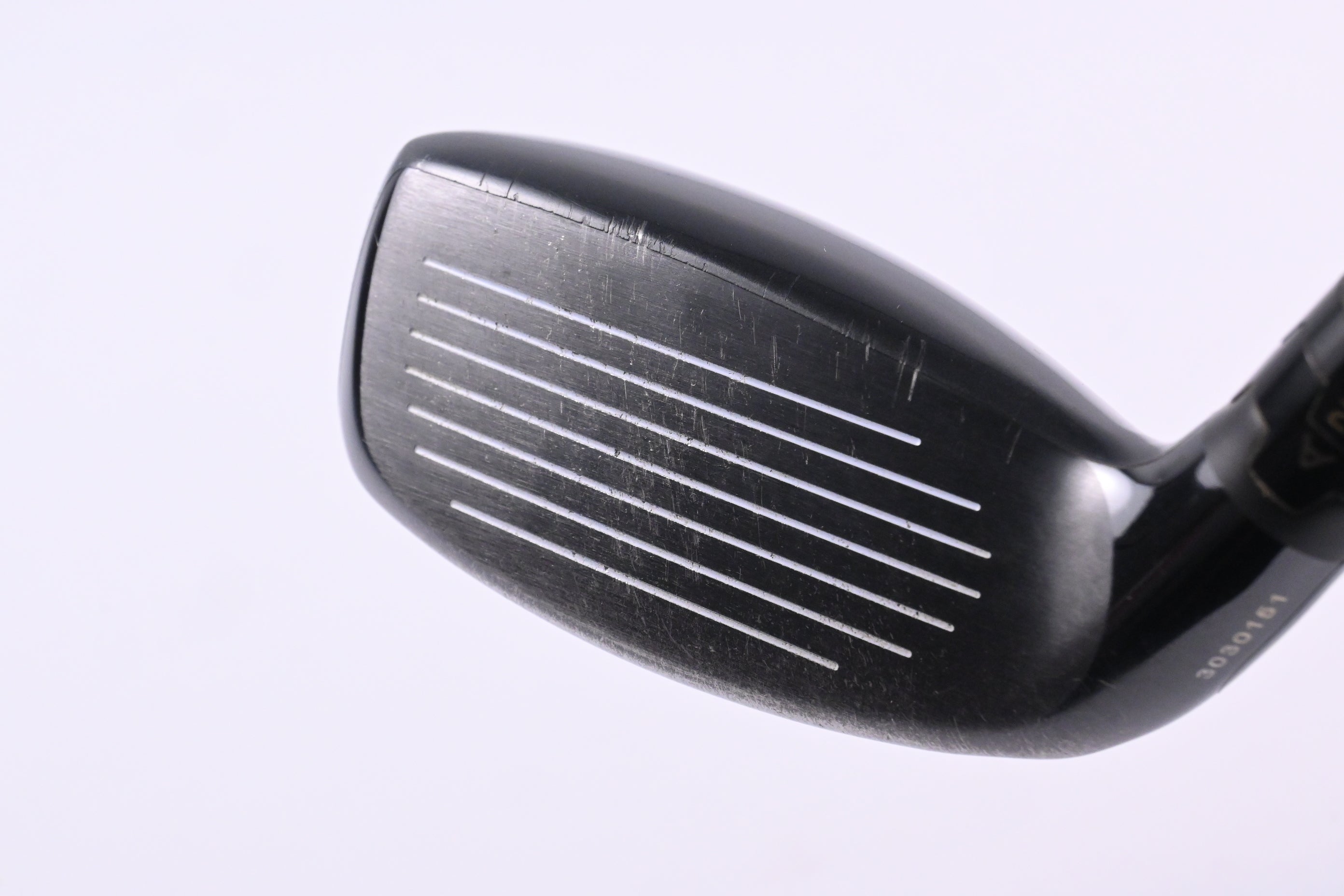 Titleist 818 H2 #3 Hybrid / 19 Degree / Stiff Flex Aldila Rogue MAX 85 Shaft