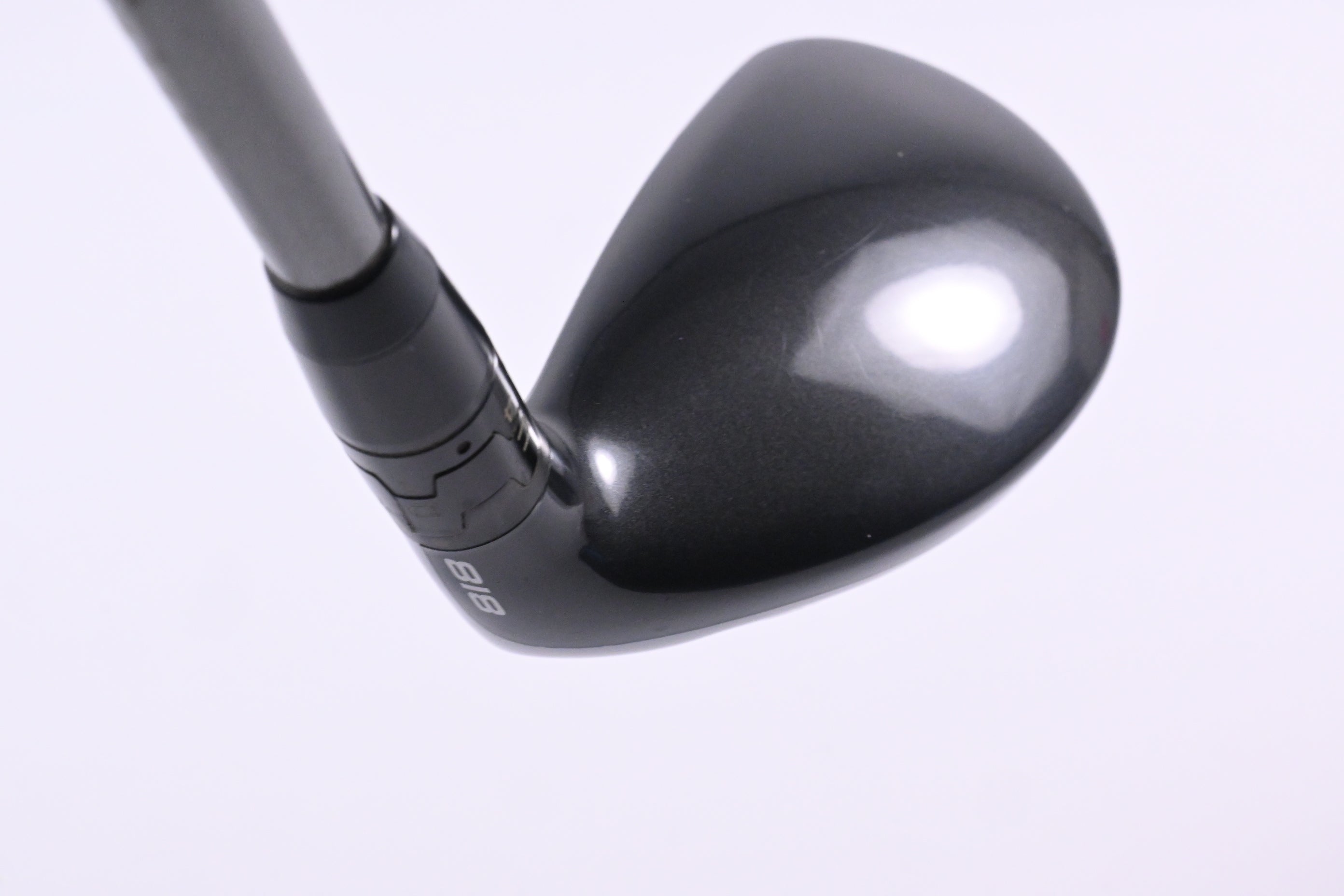 Titleist 818 H2 #3 Hybrid / 19 Degree / Stiff Flex Aldila Rogue MAX 85 Shaft