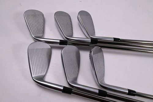 Mizuno JPX 925 Hot Metal HL Irons / 6-PW+GW / Senior Flex UST Recoil ESX460