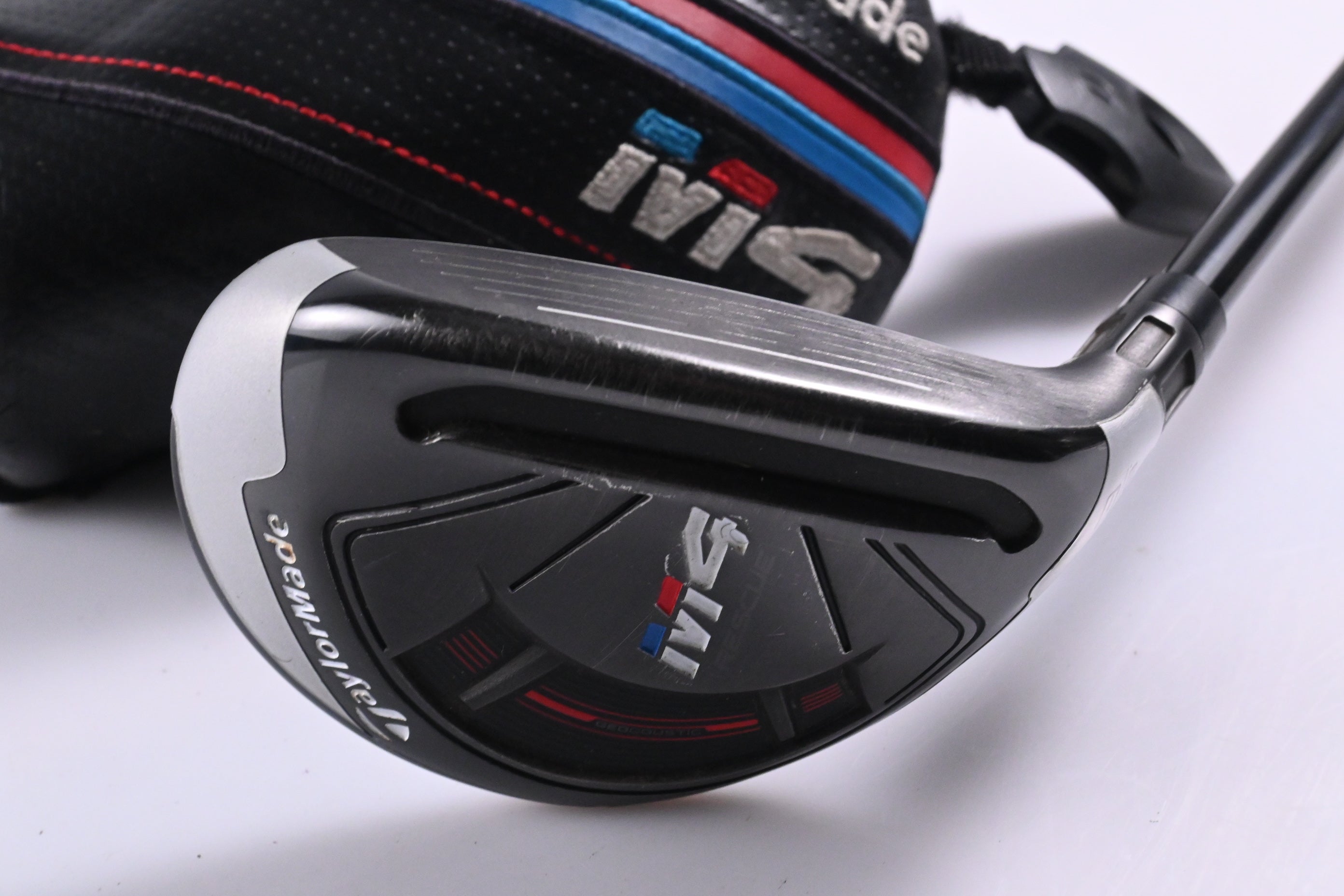 Taylormade M4 #3 Hybrid / 19 Degree / Regular Flex Fujikura Atmos Red 6 Shaft