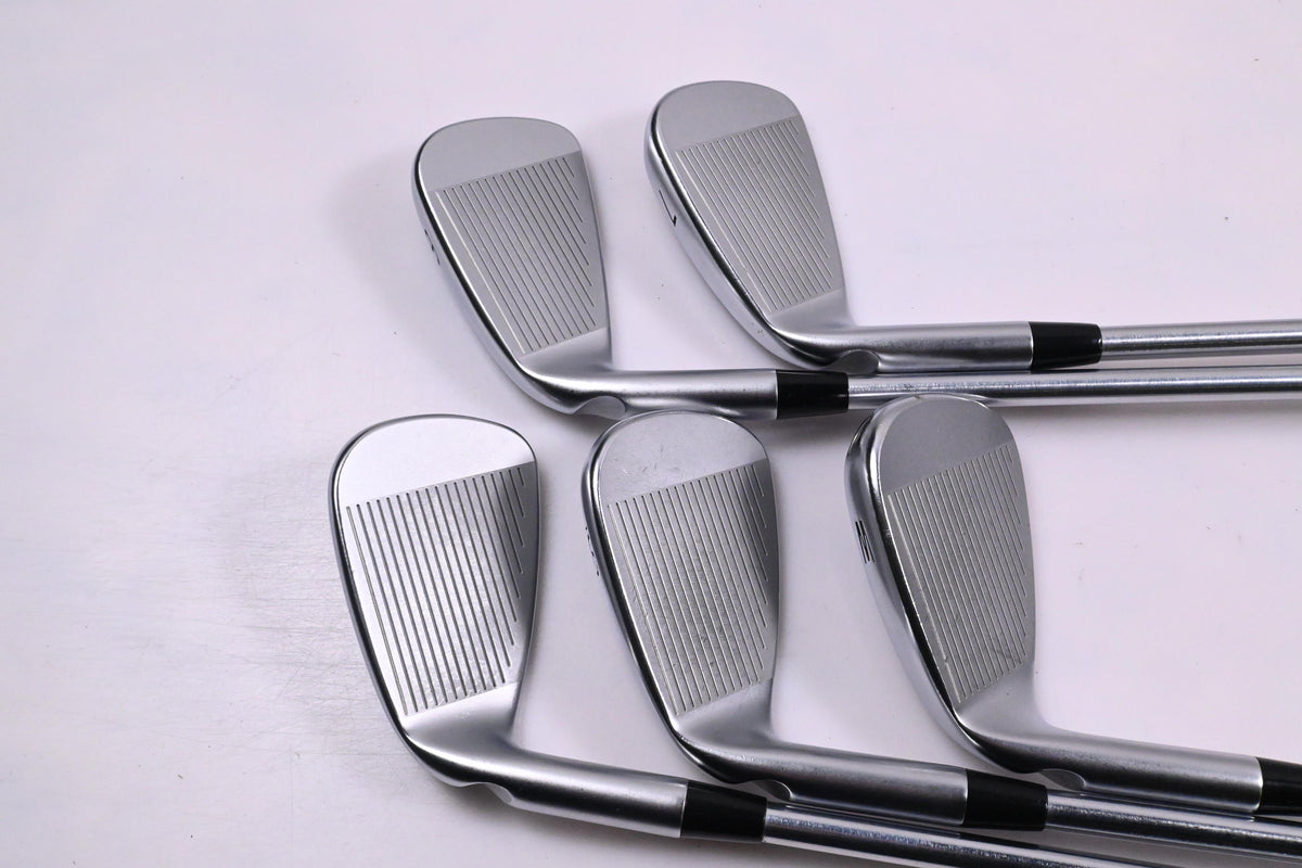 Ping i230 Irons / 6-PW / Blue Dot / Regular Flex Project X IO 105 Shafts