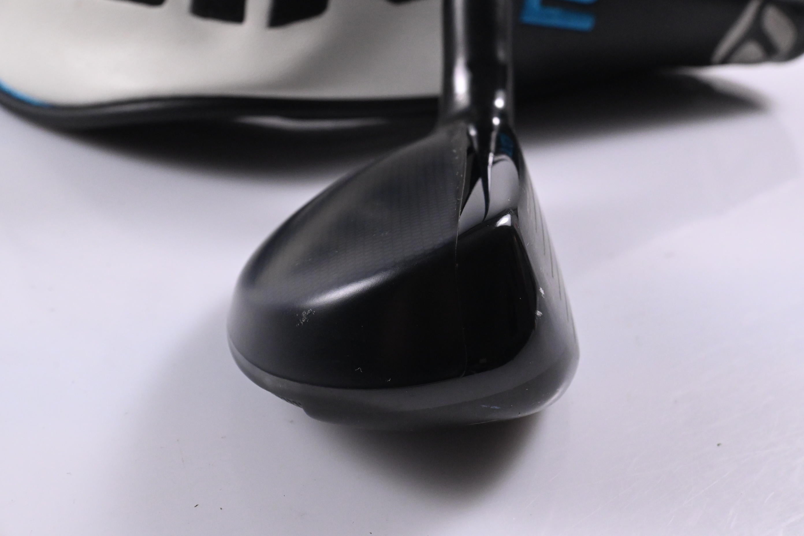 Taylormade SIM2 #3 Hybrid  19.5 Degree / Regular Flex Ventus Blue 6 Shaft