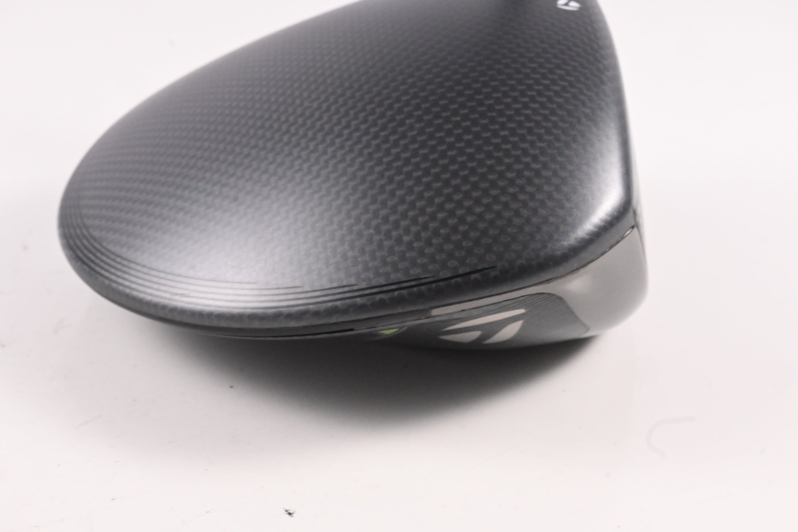 Taylormade Qi35 Driver / 9 Degree / Regular Flex Vanquish 4 Shaft