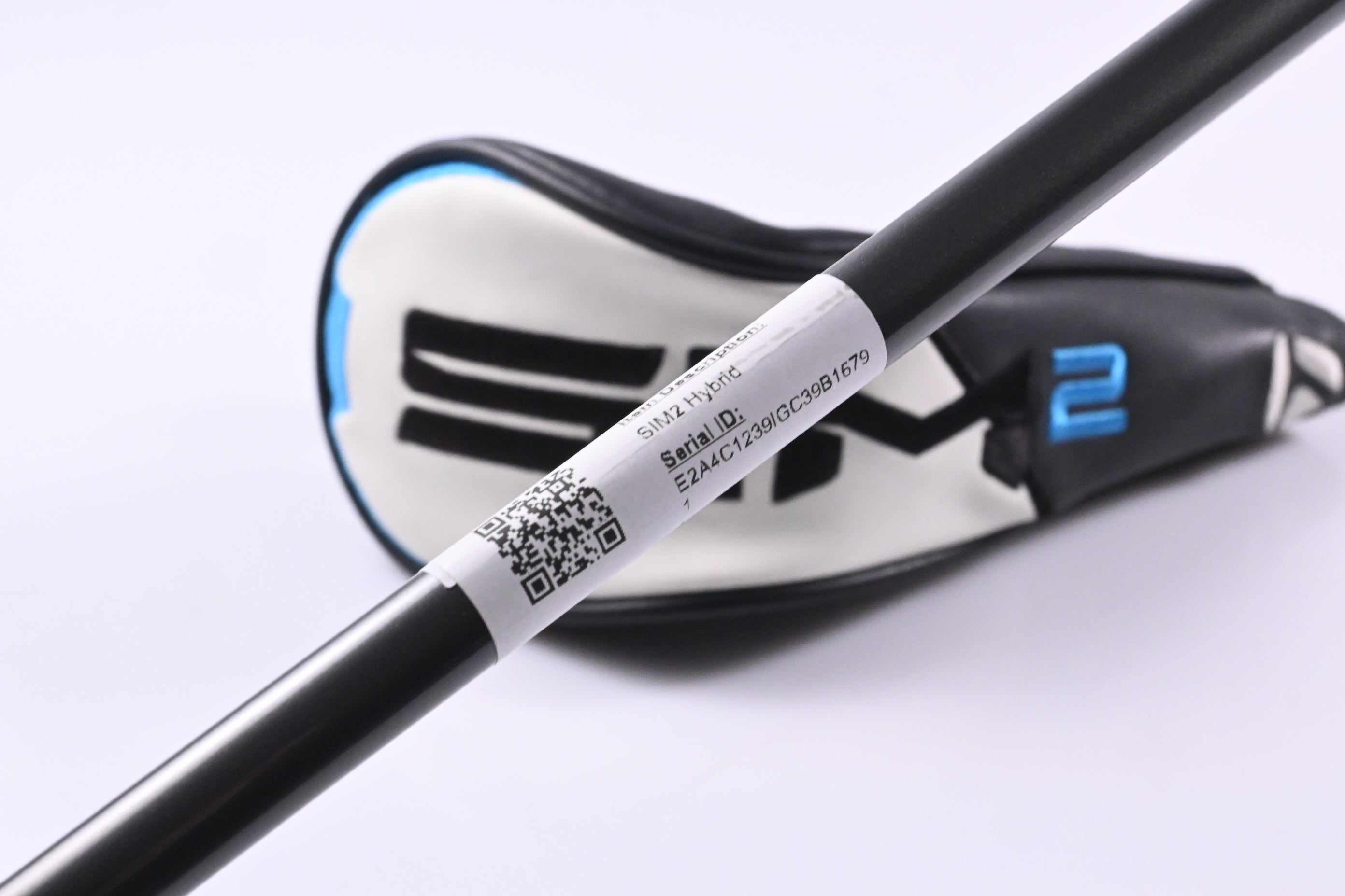 Left Hand Taylormade SIM2 #4 Hybrid / 22 Degree / Regular Flex Aldila Synergy 60