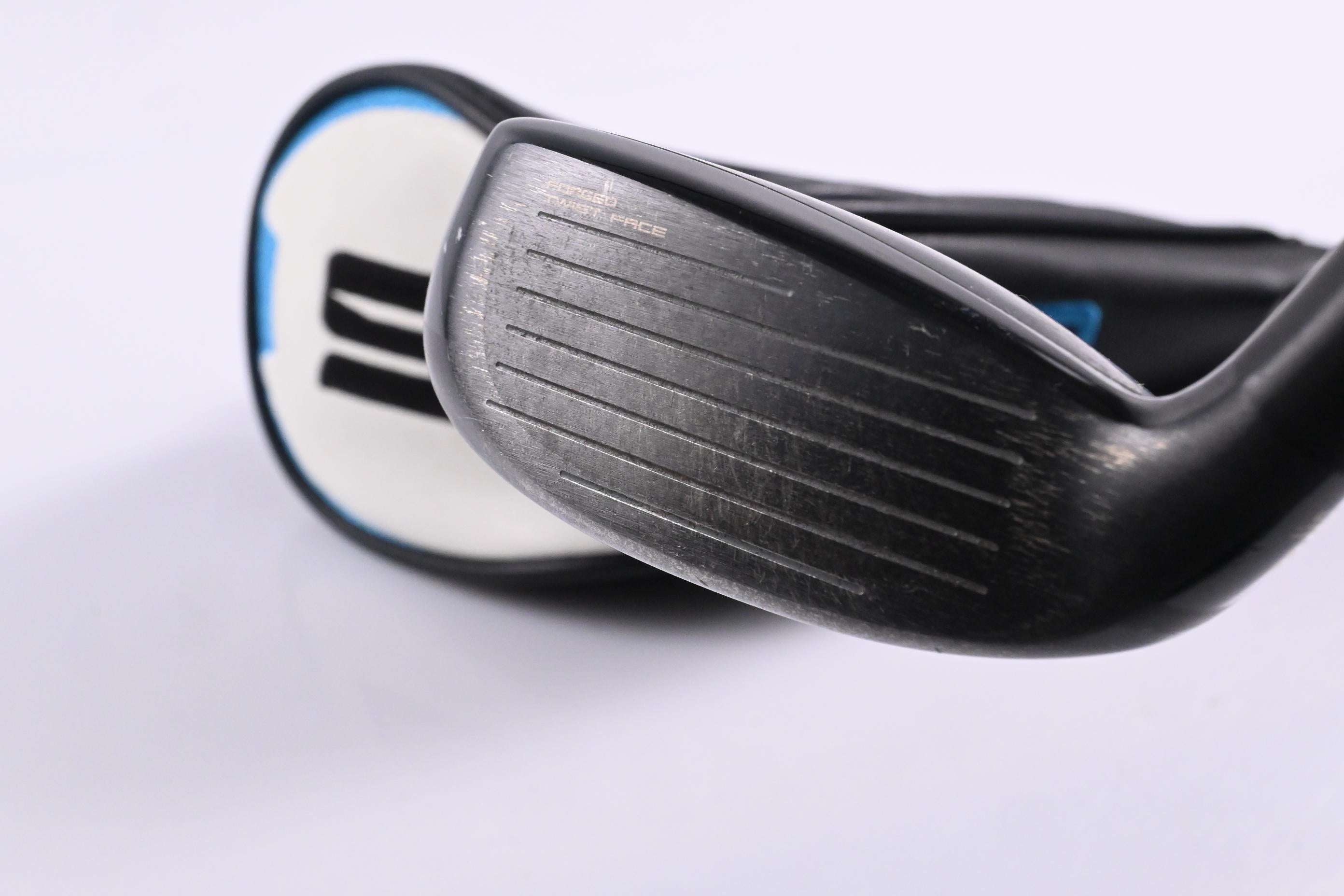 Taylormade SIM2 #3 Hybrid  19.5 Degree / Regular Flex Ventus Blue 6 Shaft