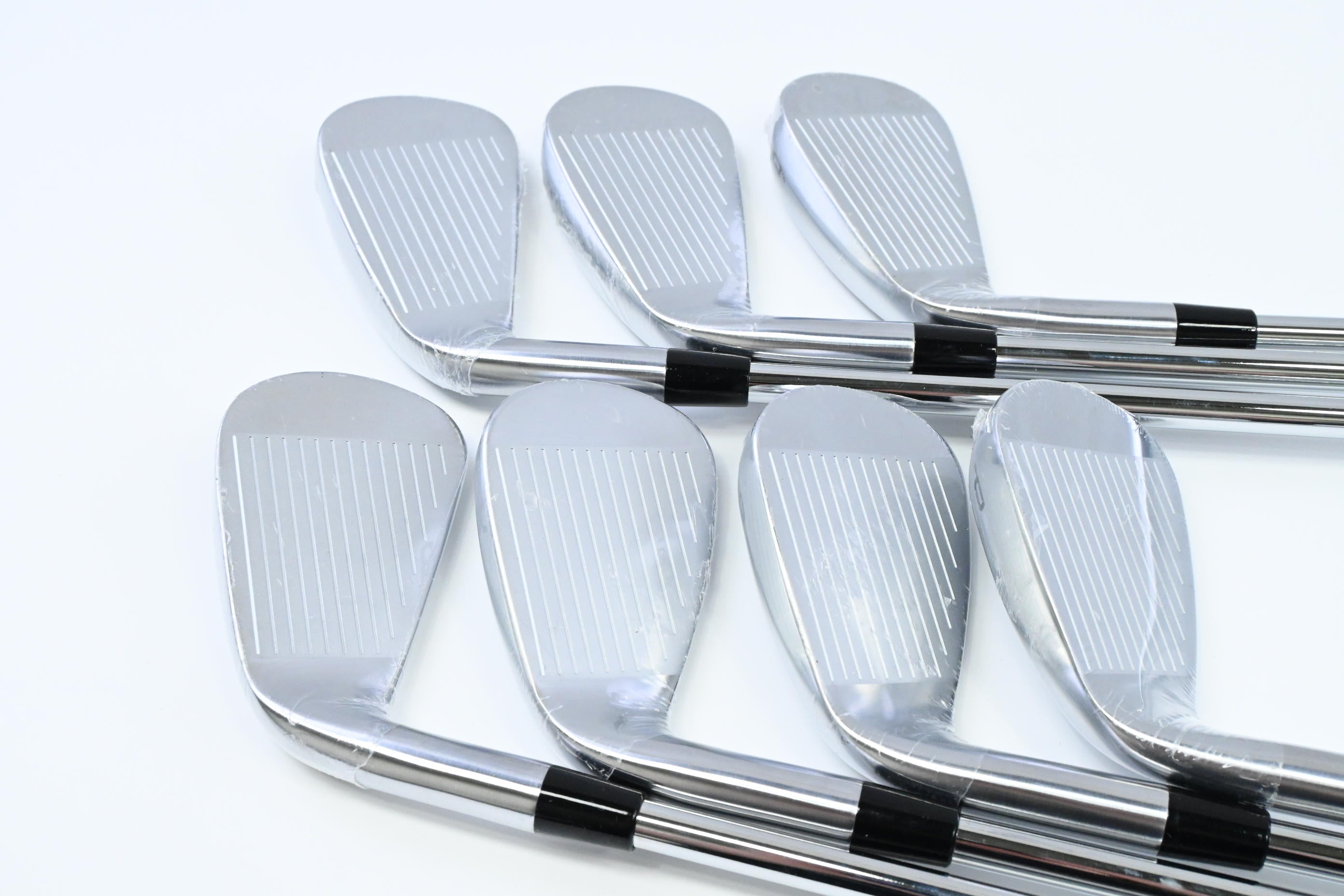Callaway Quantum Max Irons / 4-PW / Regular Flex KBS Max 90 Shafts