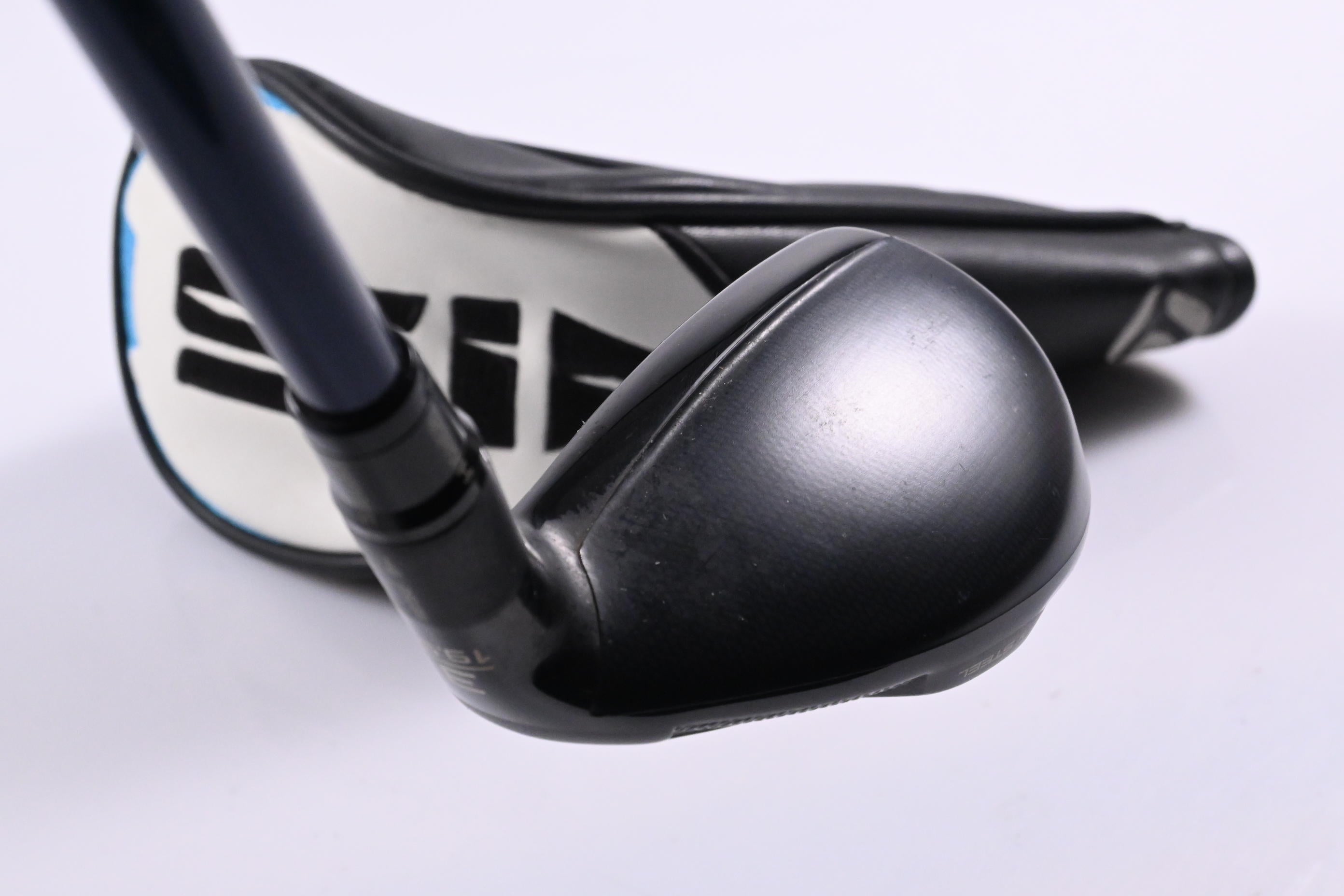 Taylormade SIM2 #3 Hybrid  19.5 Degree / Regular Flex Ventus Blue 6 Shaft