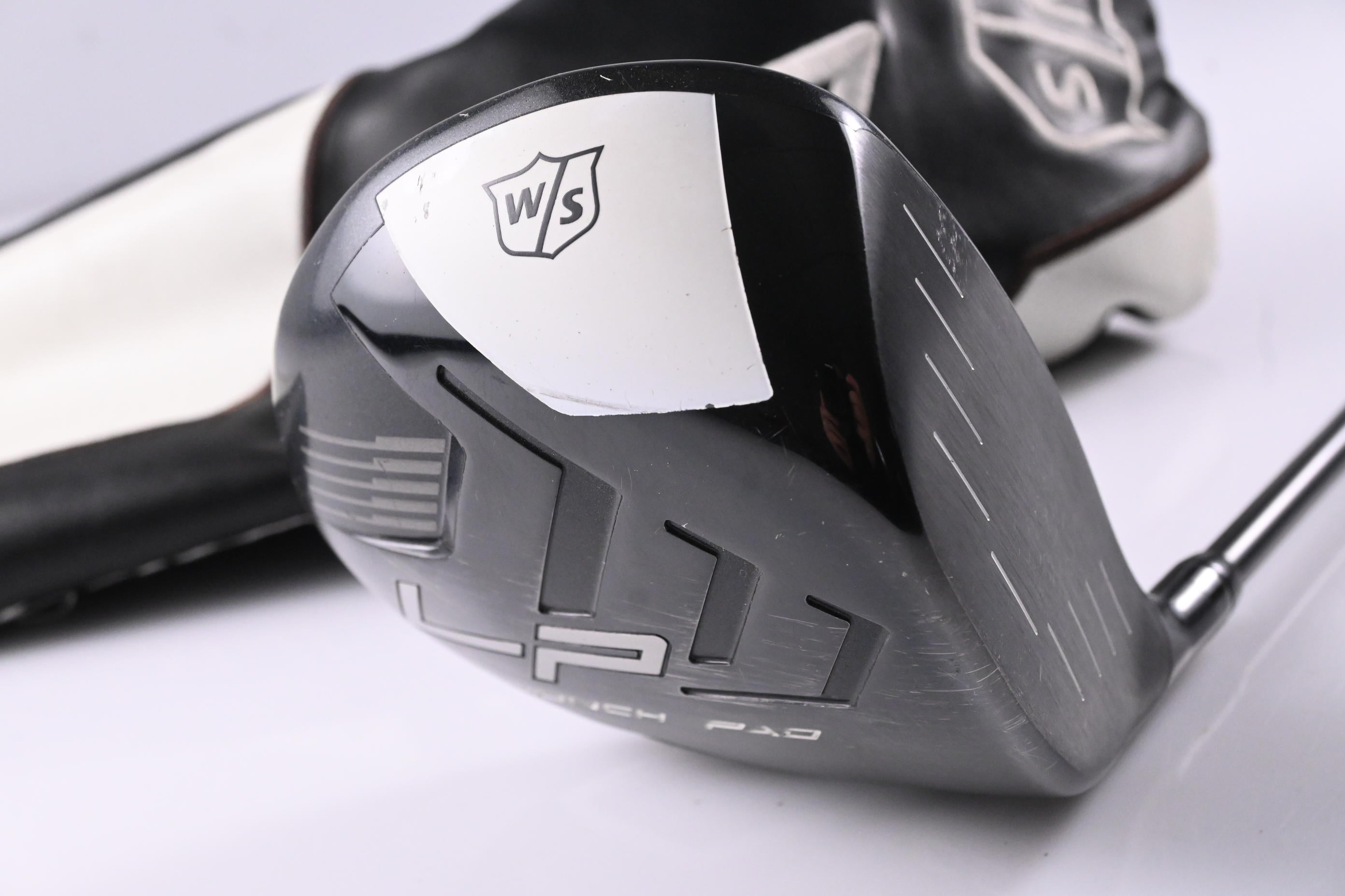 Wilson Launch Pad Driver / 10.5 Degree / Regular Flex UST Mamiya Helium 46 Shaft