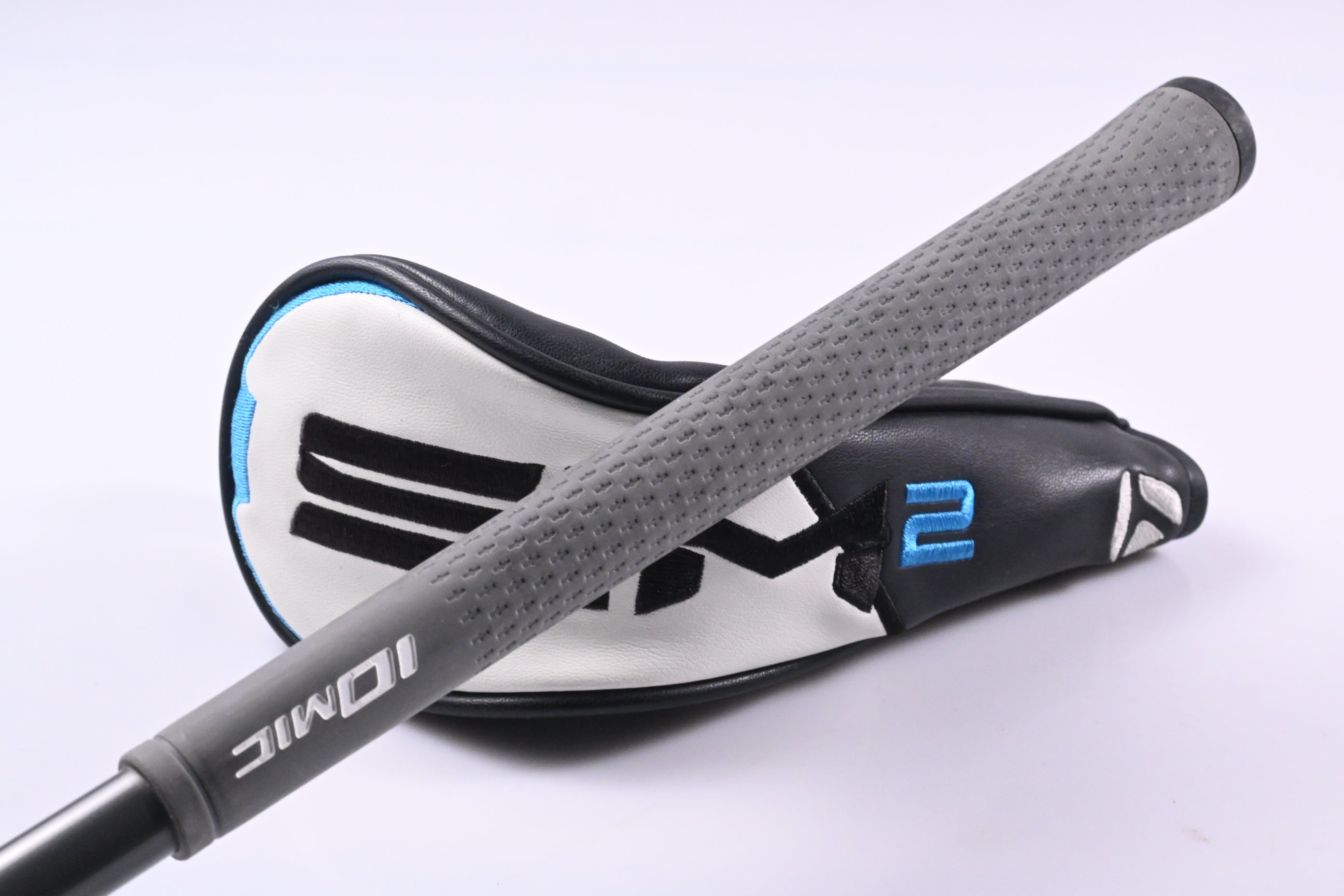 Left Hand Taylormade SIM2 #4 Hybrid / 22 Degree / Regular Flex Aldila Synergy 60
