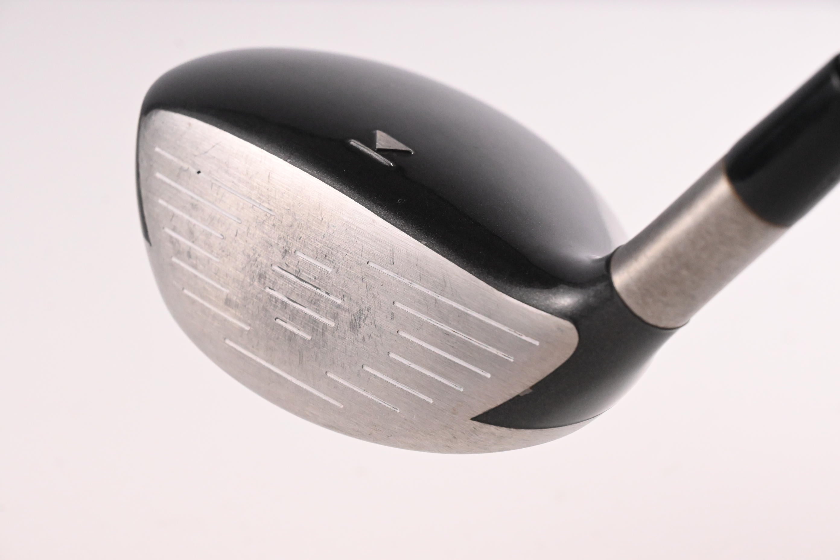 Titleist 904 F #3 Wood / 13 Degree / X-Flex Fujikura Speeder Shaft
