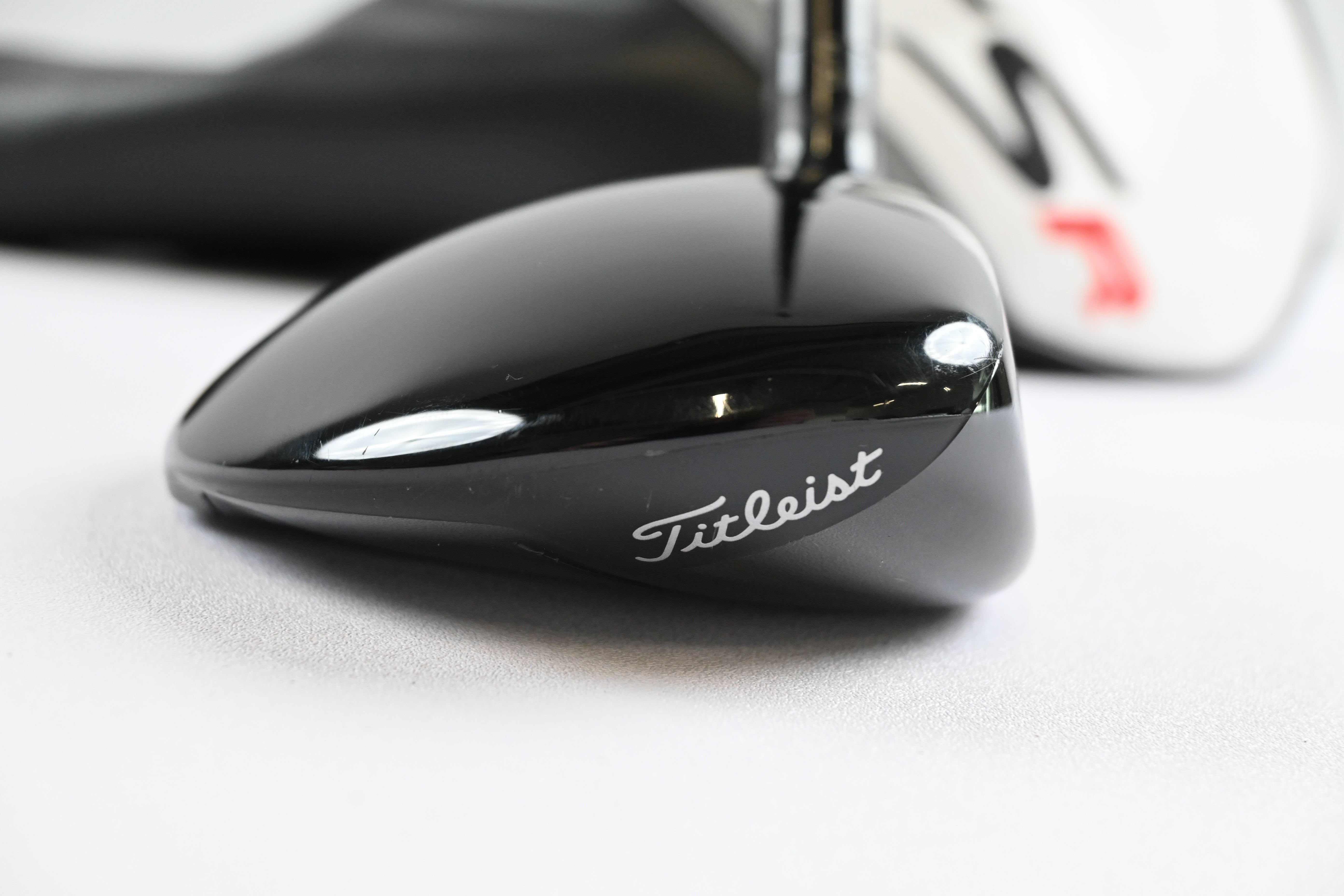 Titleist TSR2 #3 Wood / 15 Degree / Regular Flex Tensei AV Series Blue 65 Shaft