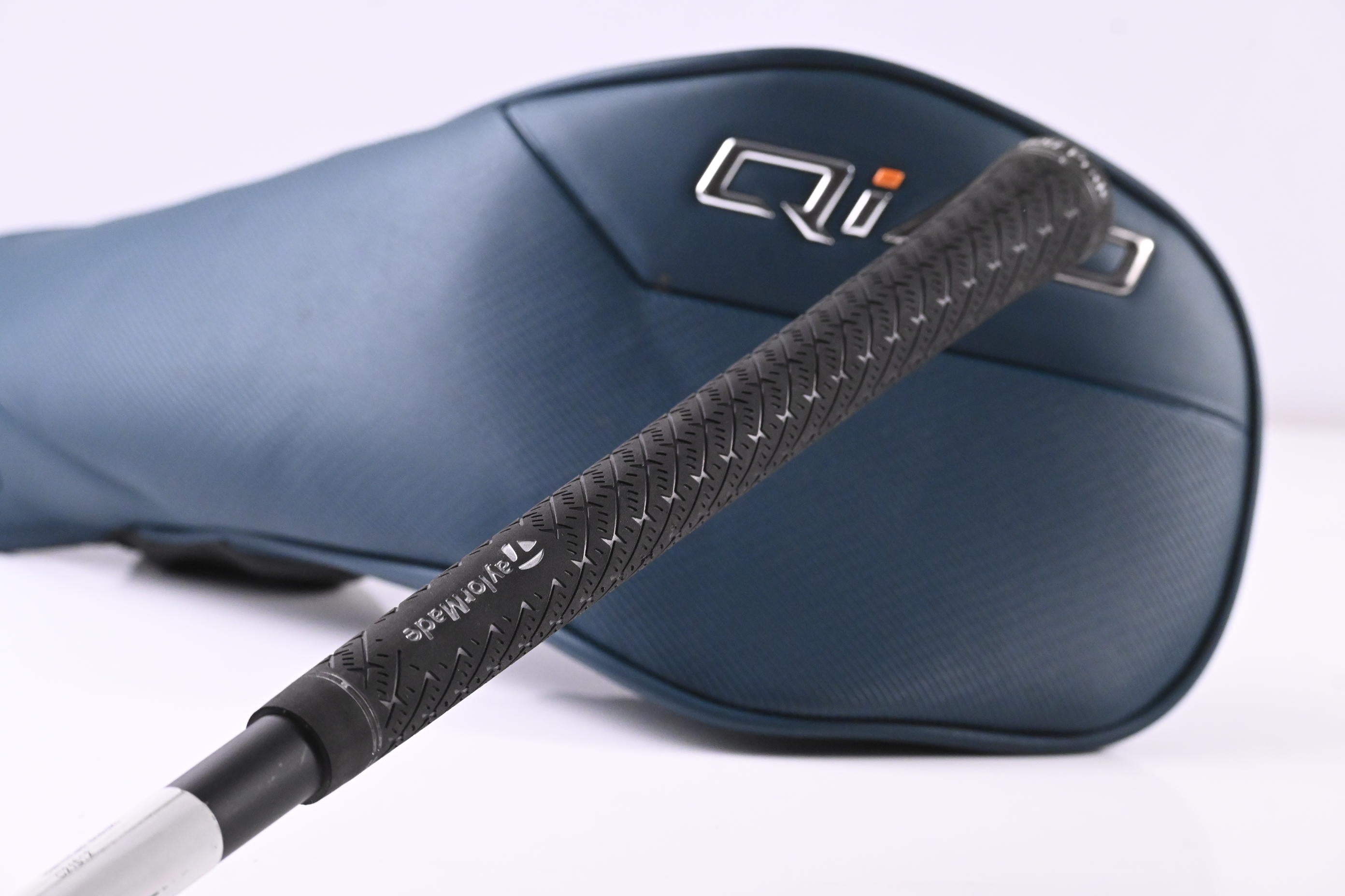 Taylormade Qi4D Driver / 8 Degree / Regular Flex REAX Red 50 Shaft