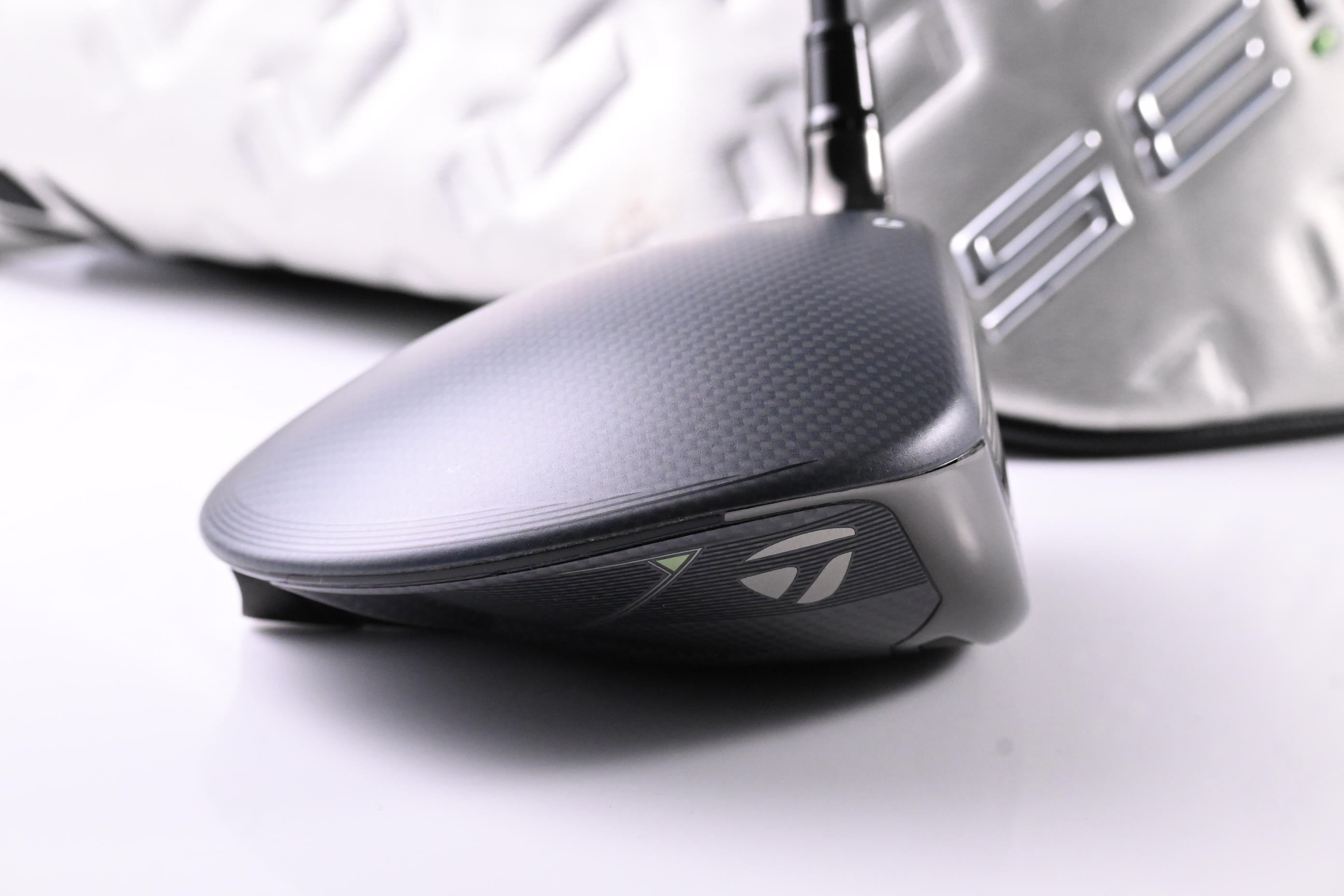 Taylormade Qi35 Driver / 9 Degree / Regular Flex Fujikura Air Speeder 50 Shaft