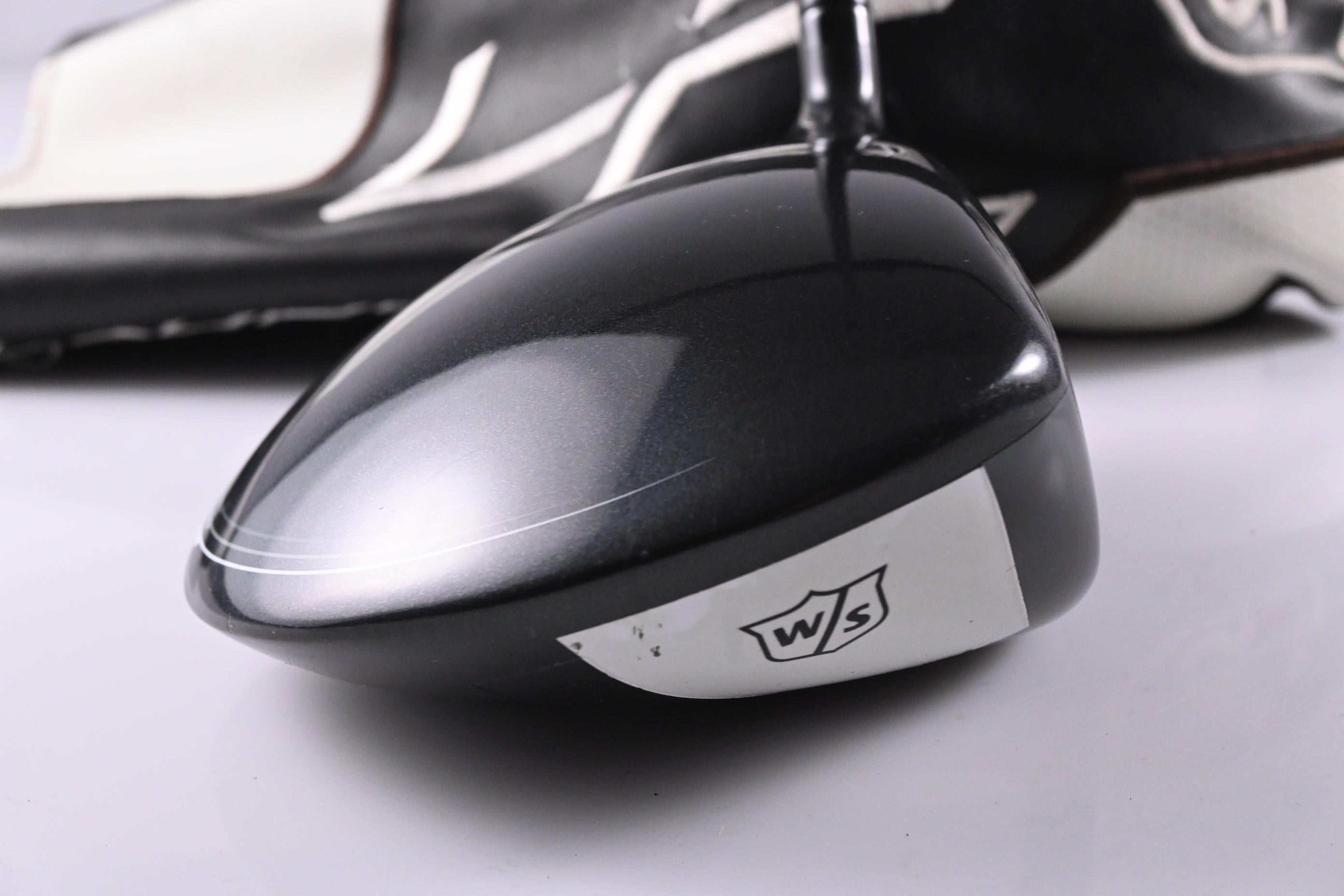 Wilson Launch Pad Driver / 10.5 Degree / Regular Flex UST Mamiya Helium 46 Shaft