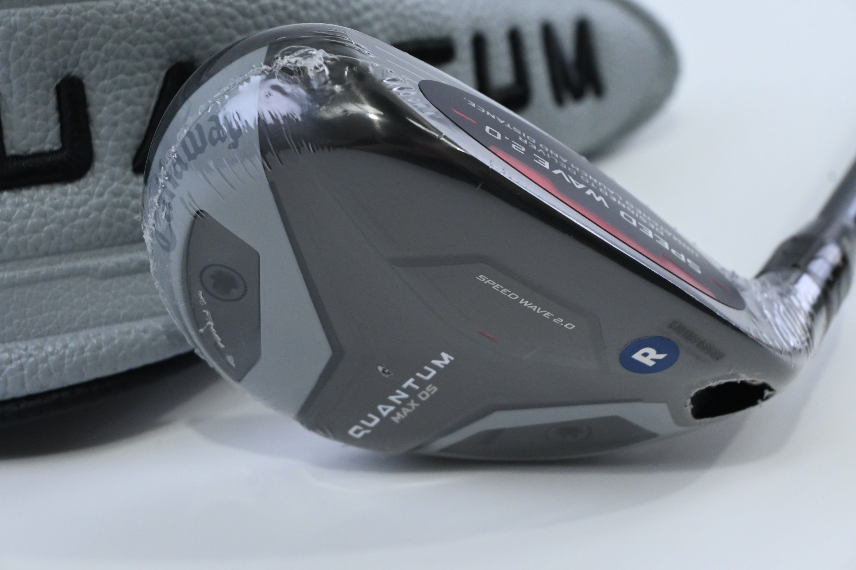 Callaway Quantum Max OS #4 Hybrid / 20 Degree / Regular Flex Denali Frost Silver