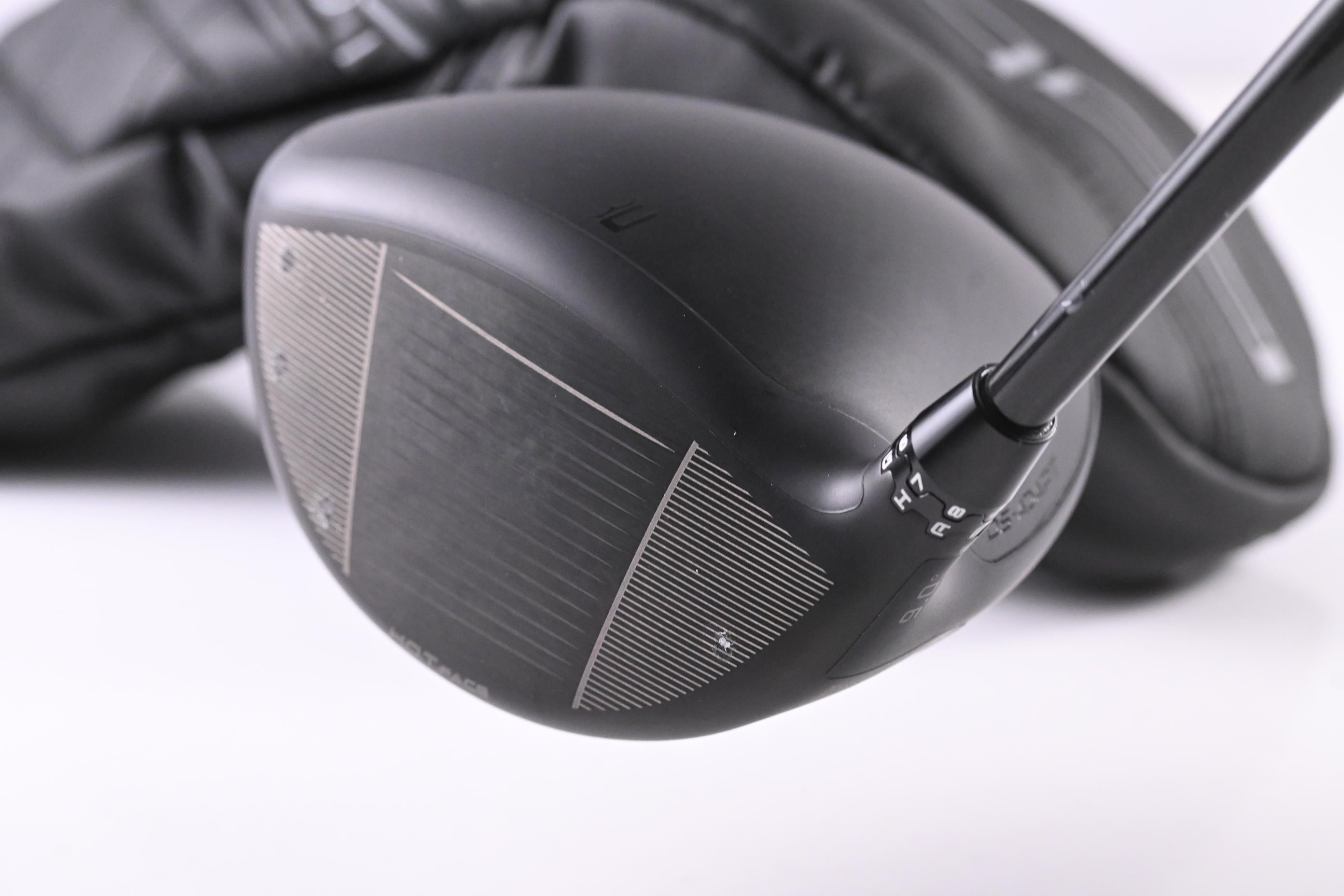 Cobra DS-Adapt LS Driver / 9 Degree / Stiff Flex Denali Black 60 Shaft