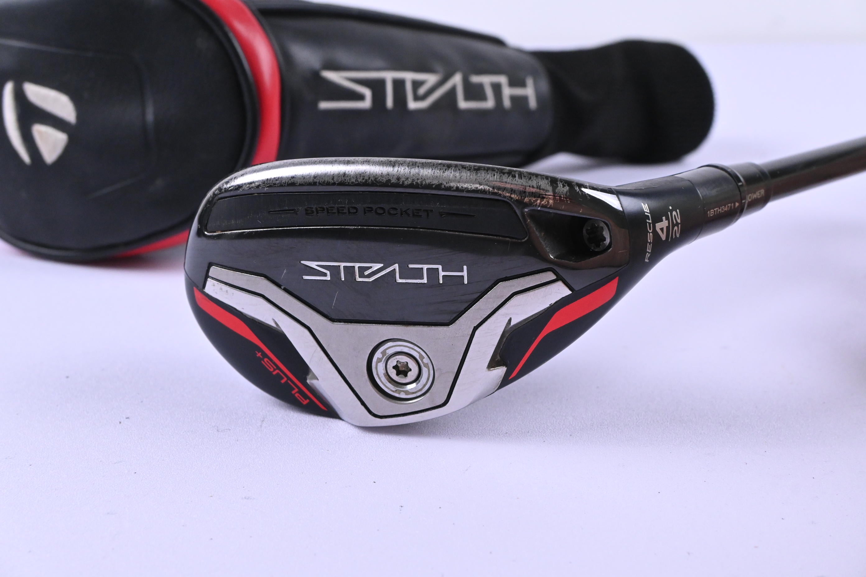 Taylormade Stealth Plus #4 Hybrid / 22 Degree / Regular Flex HZRDUS Red RDX 70