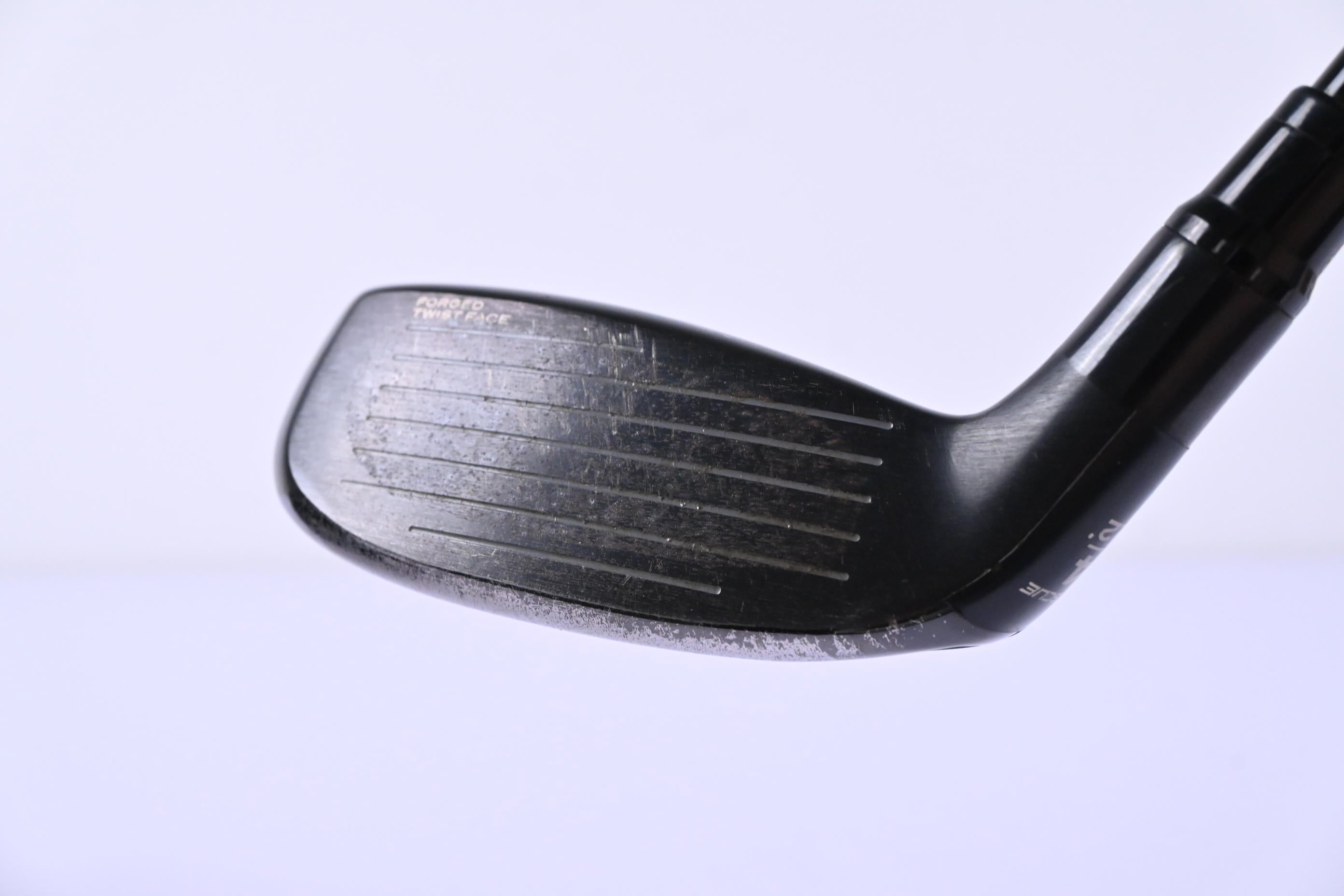 Taylormade Stealth Plus #4 Hybrid / 22 Degree / Regular Flex HZRDUS Red RDX 70