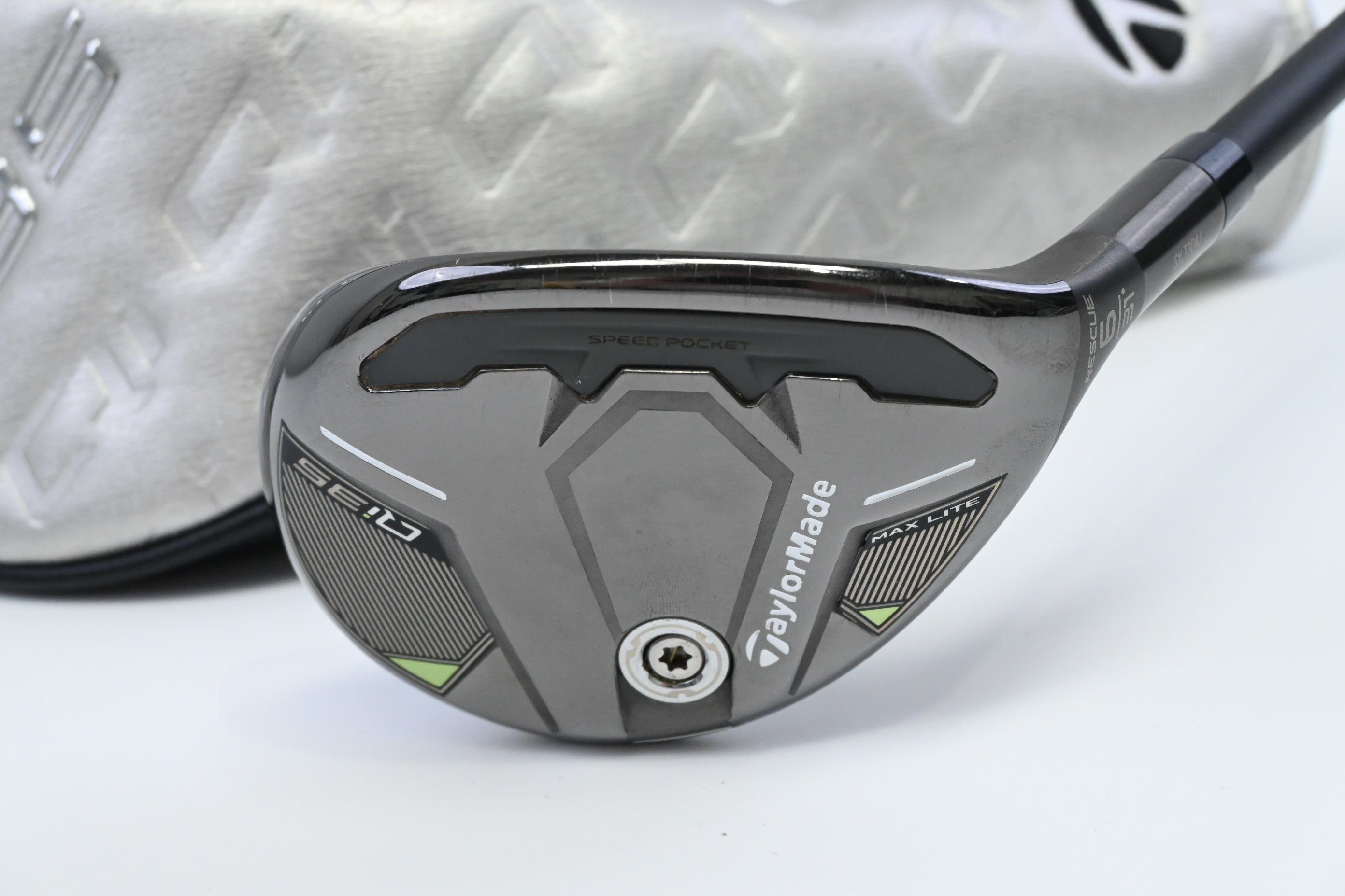 Taylormade Qi35 Max Lite #6 Hybrid / 31 Degree / Regular Flex Vanquish 5 Shaft