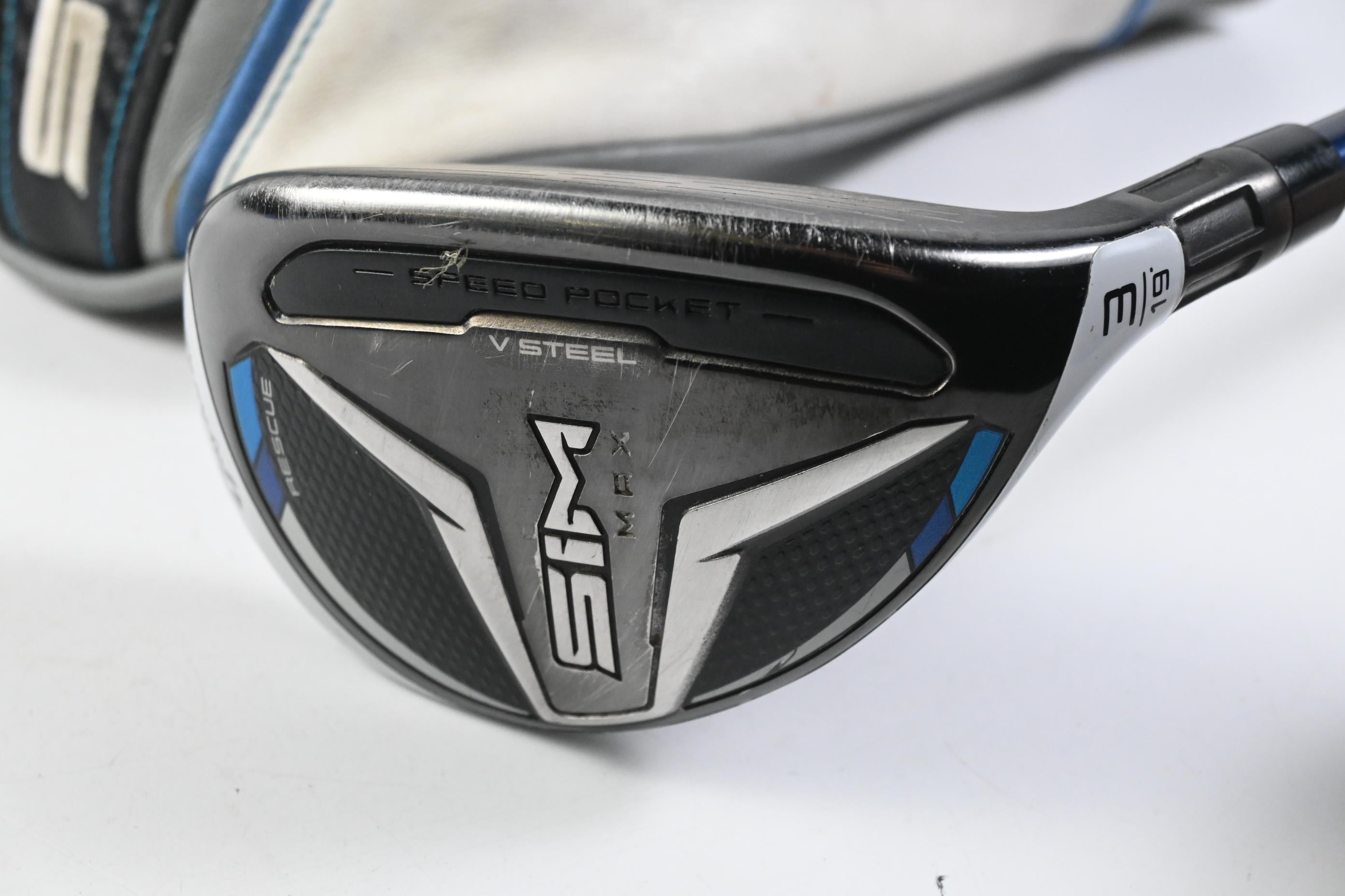 Taylormade SIM Max #3 Hybrid / 19 Degree / Stiff Flex Fujikura Ventus Blue 7