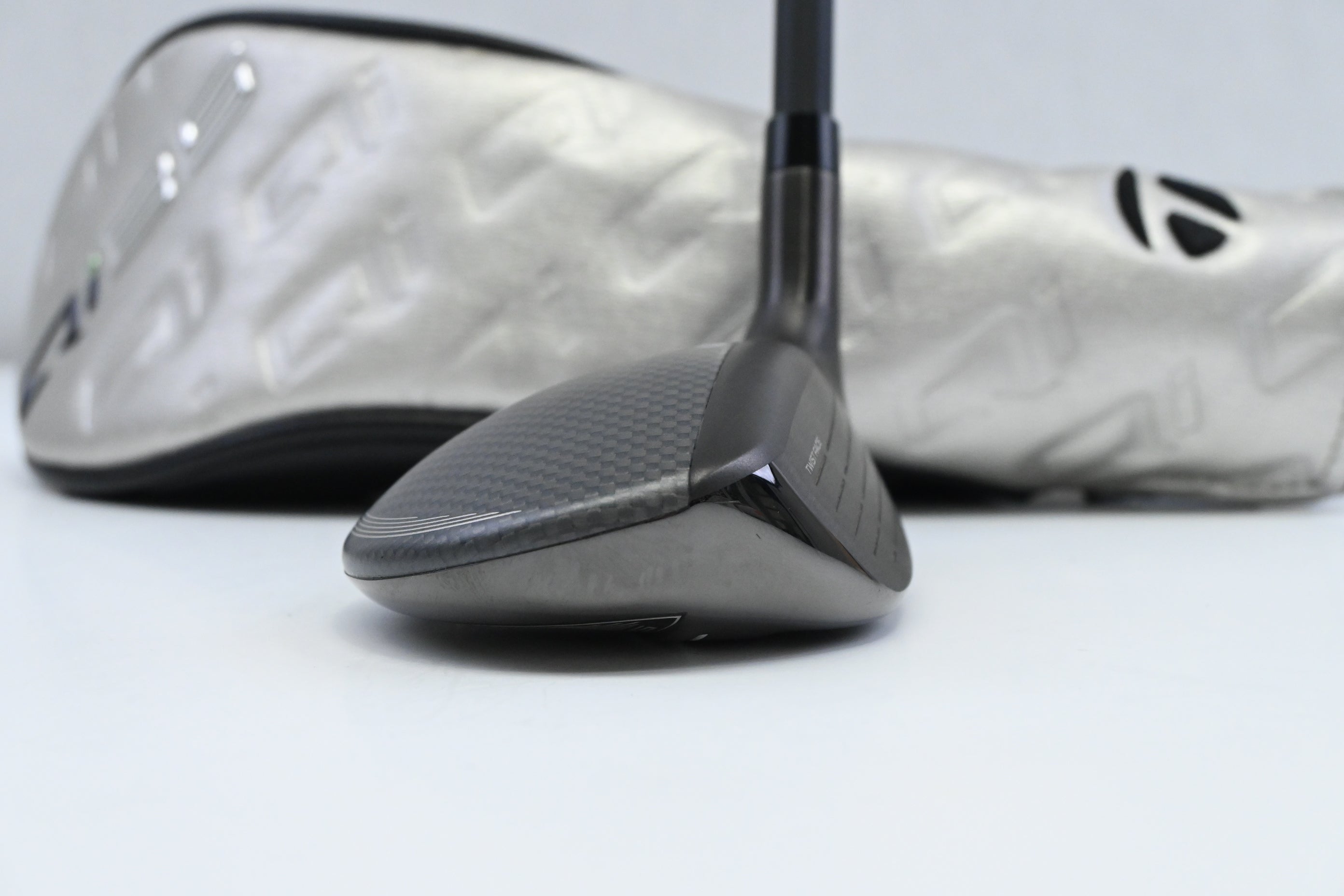 Taylormade Qi35 Max Lite #6 Hybrid / 31 Degree / Regular Flex Vanquish 5 Shaft
