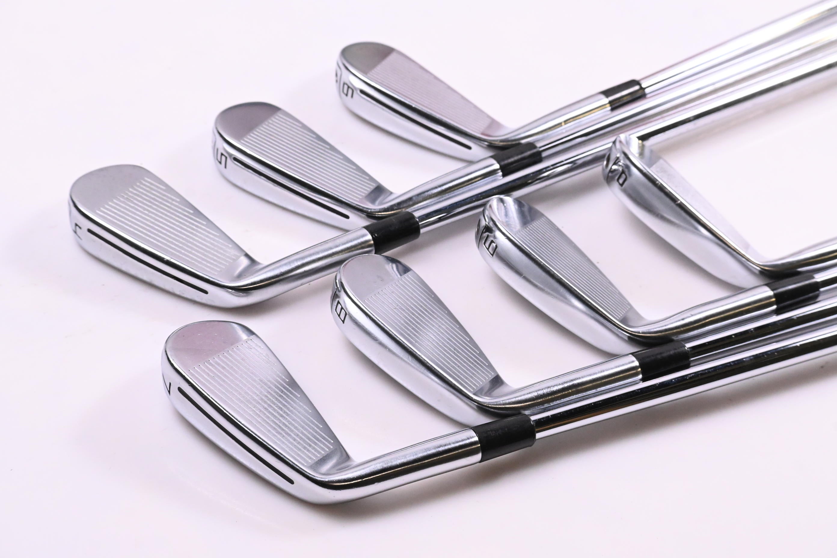 Taylormade P790 2019 Irons / 4-PW / Stiff Flex Dynamic Gold 105 S300 Shafts