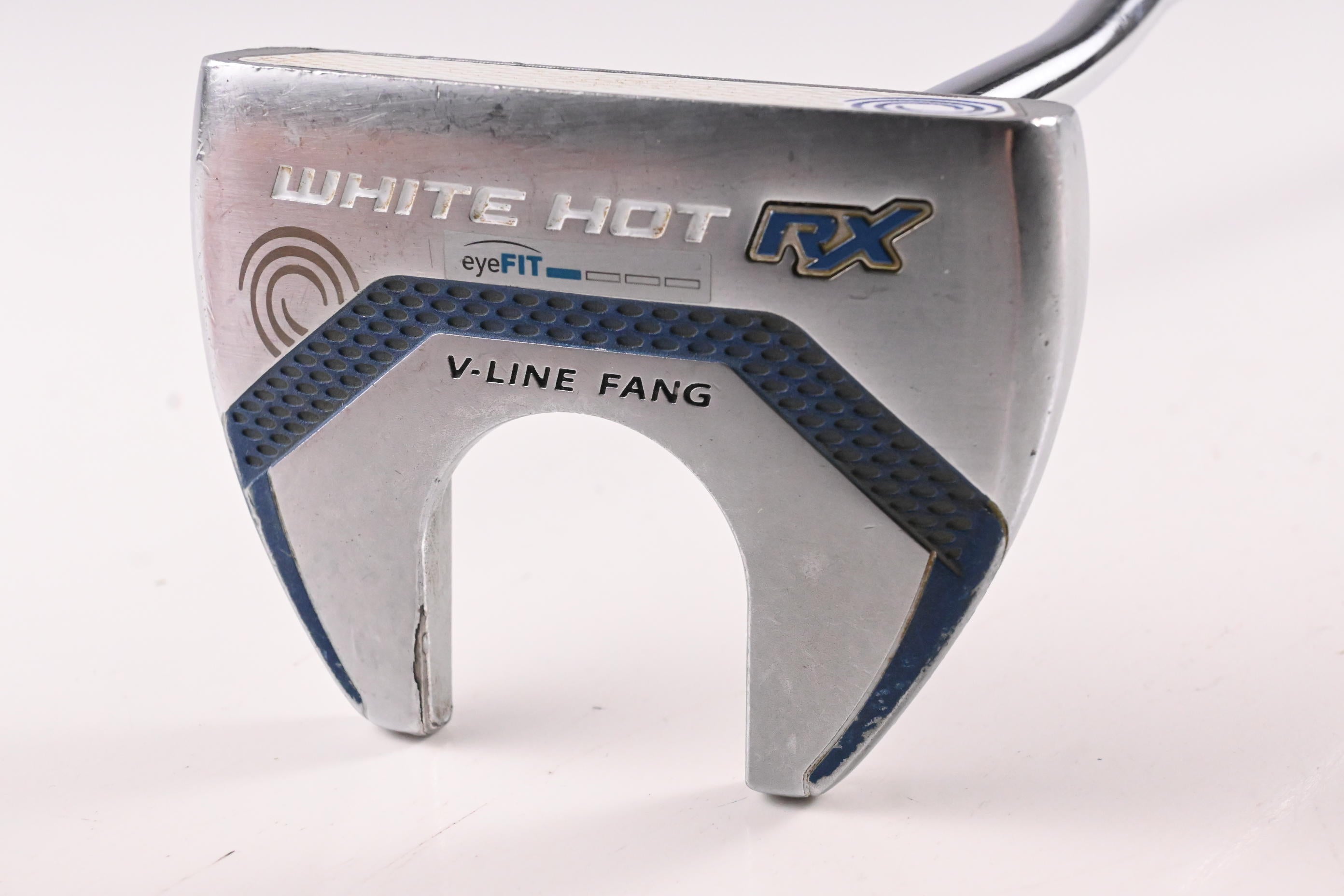 Odyssey White Hot RX V-Line Fang Putter / 34 Inch